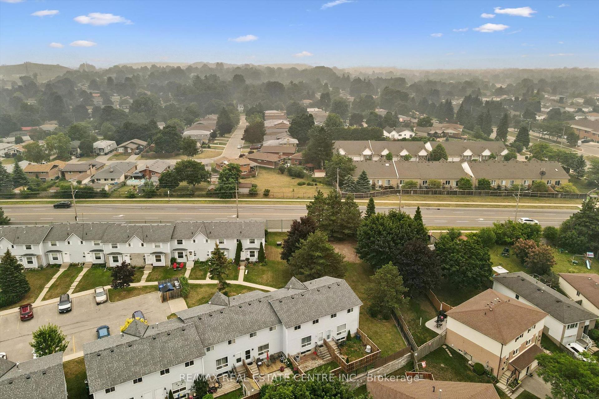 Photo 35 of Unit 15, 265 Williamsburg Road, Kitchener, Laurentian Hills/Country Hills W — HOMEH