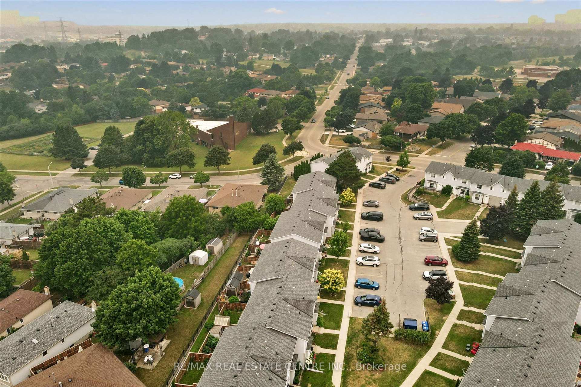 Photo 39 of Unit 15, 265 Williamsburg Road, Kitchener, Laurentian Hills/Country Hills W — HOMEH