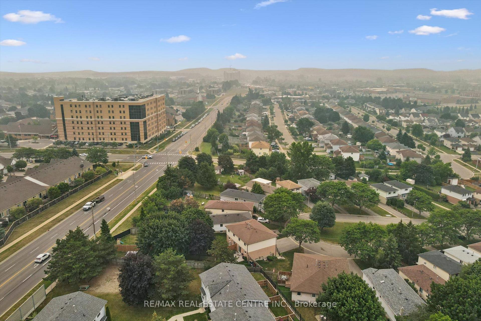 Photo 40 of Unit 15, 265 Williamsburg Road, Kitchener, Laurentian Hills/Country Hills W — HOMEH