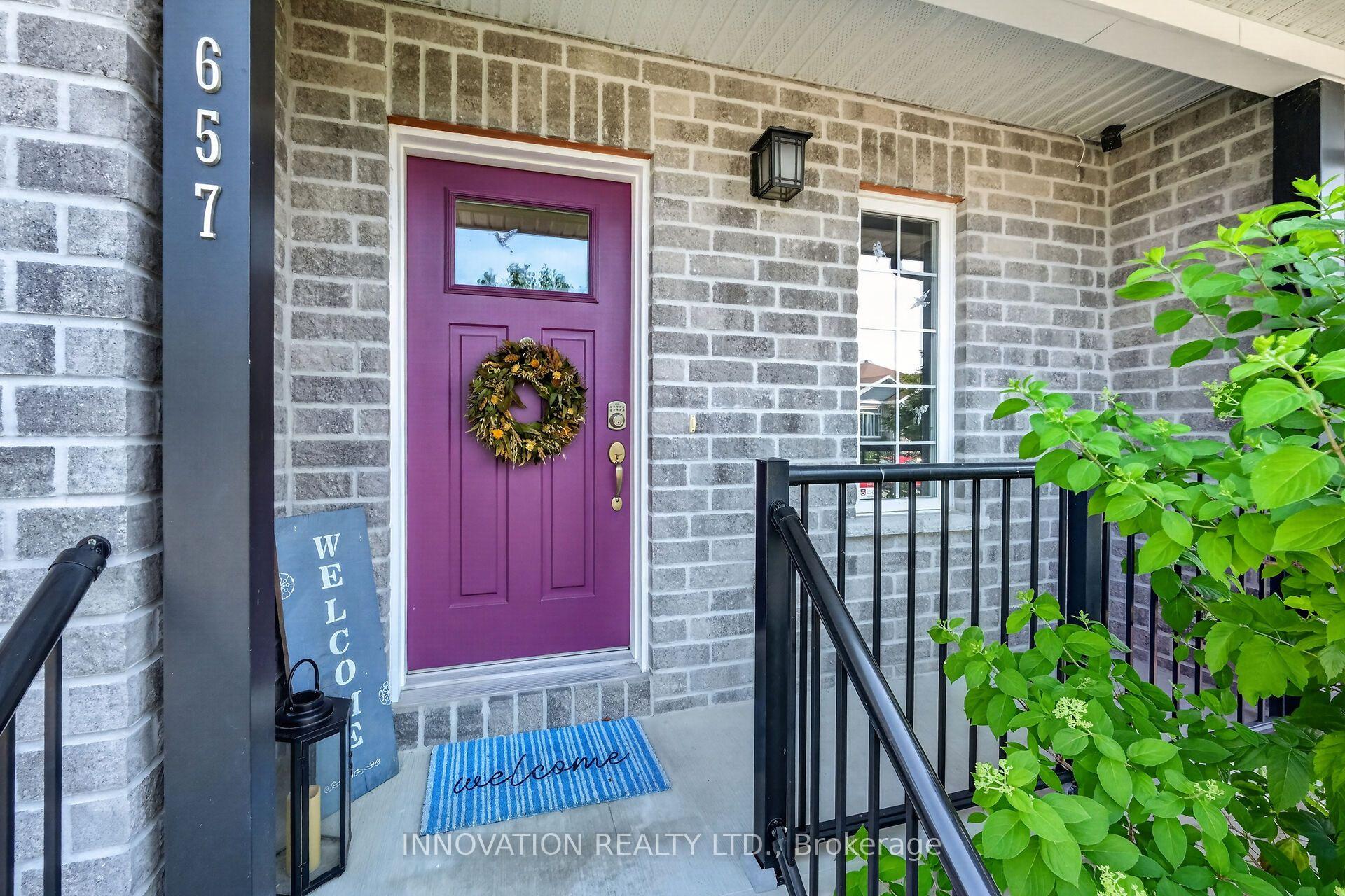 Photo 3 of 657 Meadowridge Circle, Ottawa, Carp — HOMEH
