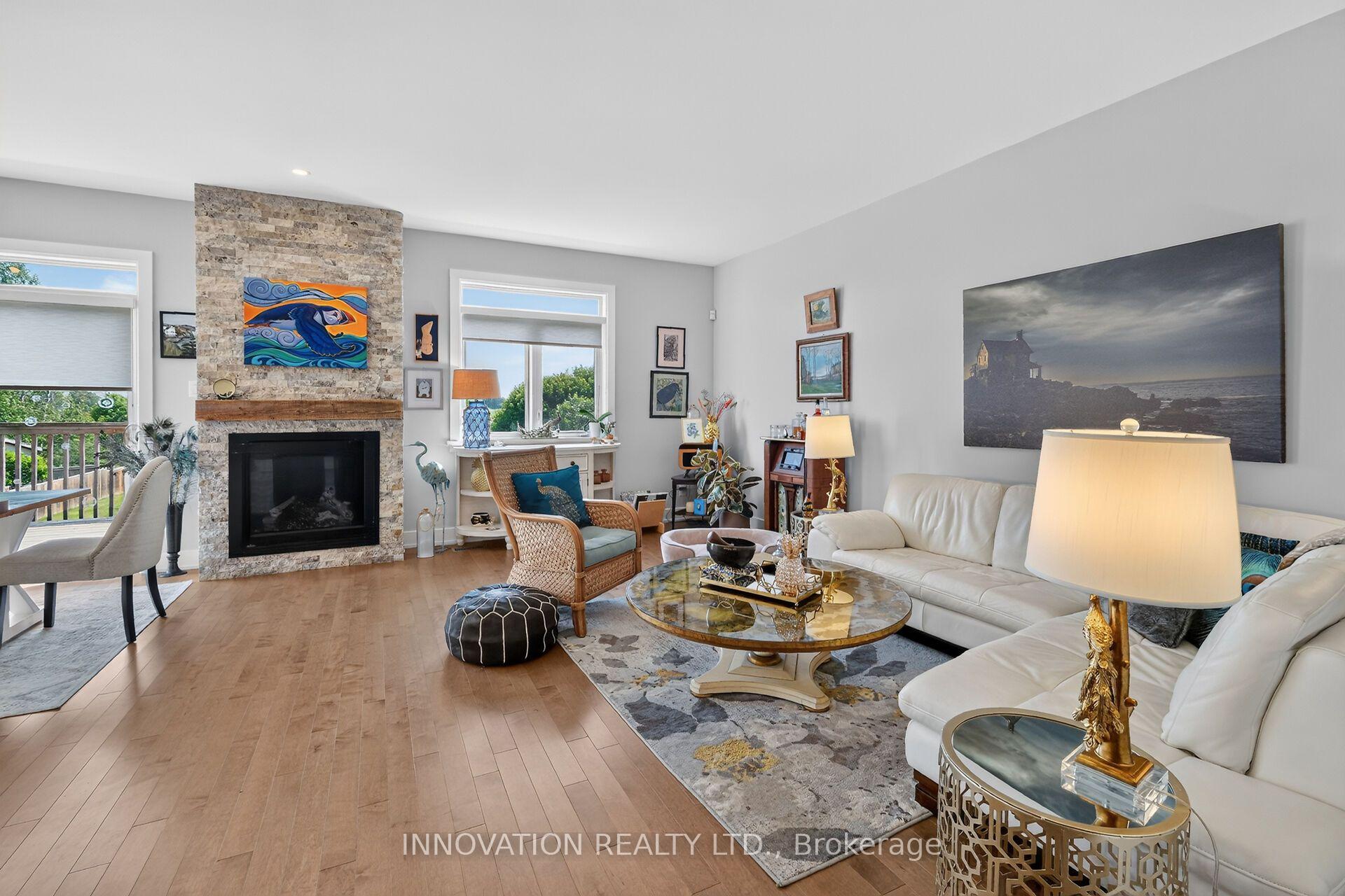 Photo 5 of 657 Meadowridge Circle, Ottawa, Carp — HOMEH