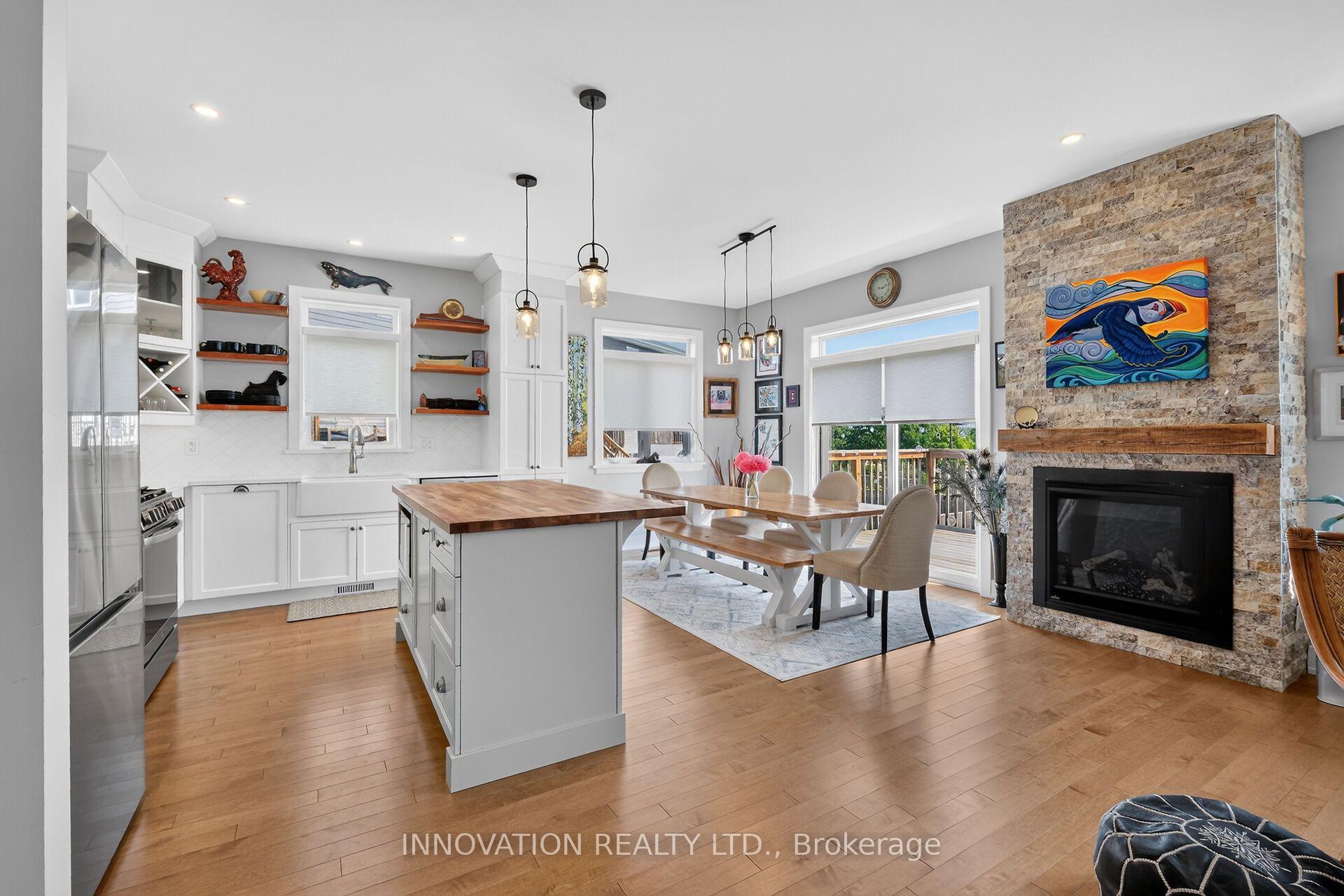 Photo 9 of 657 Meadowridge Circle, Ottawa, Carp — HOMEH