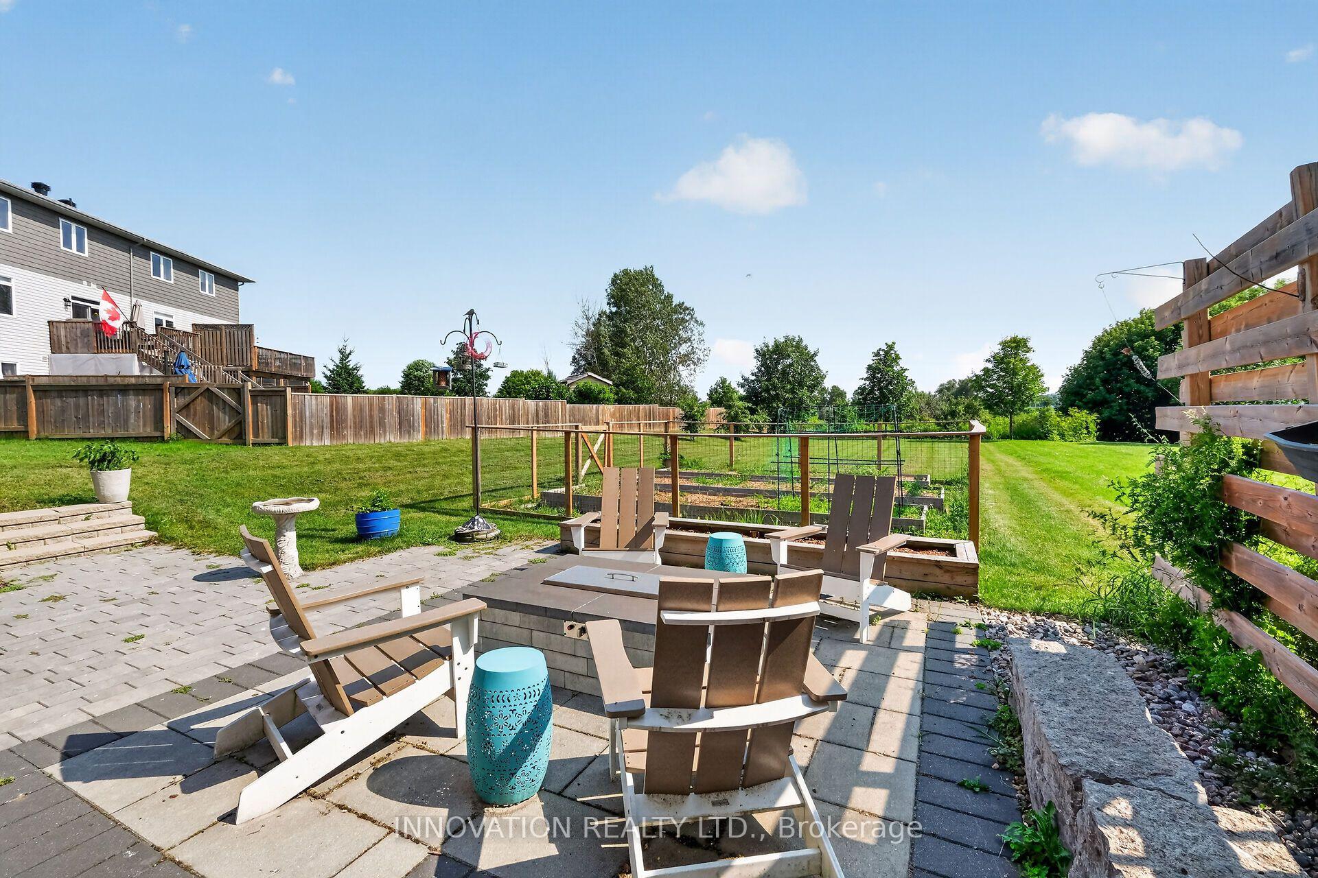 Photo 36 of 657 Meadowridge Circle, Ottawa, Carp — HOMEH