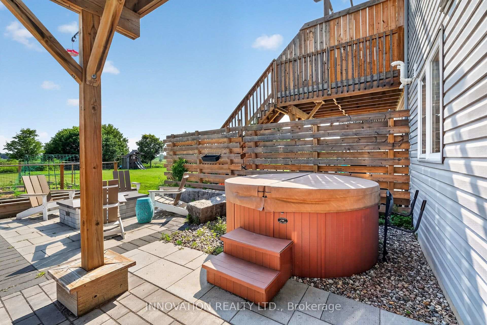 Photo 37 of 657 Meadowridge Circle, Ottawa, Carp — HOMEH