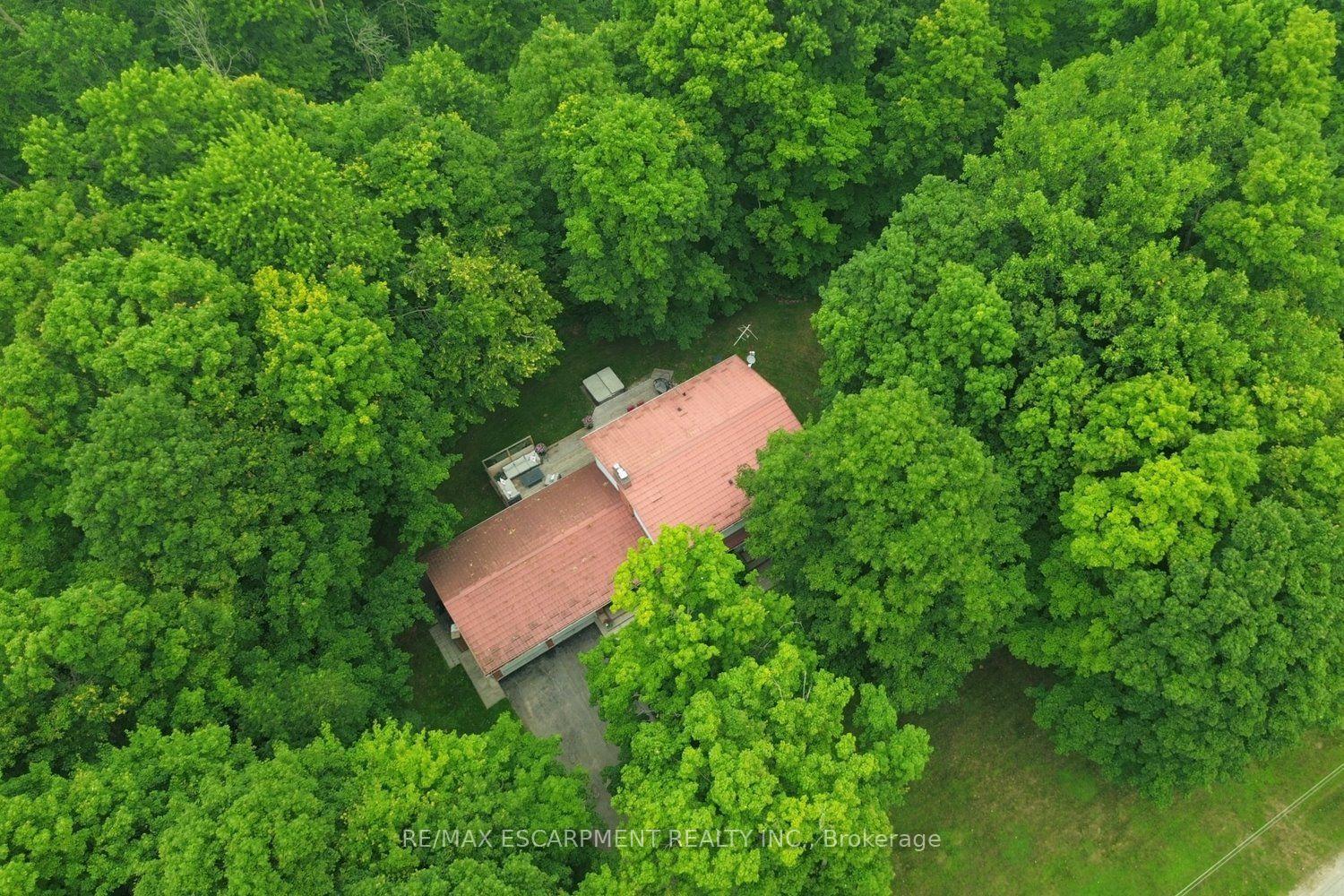 Photo 3 of 421 8th Concession Road E, Hamilton, Rural Flamborough — HOMEH