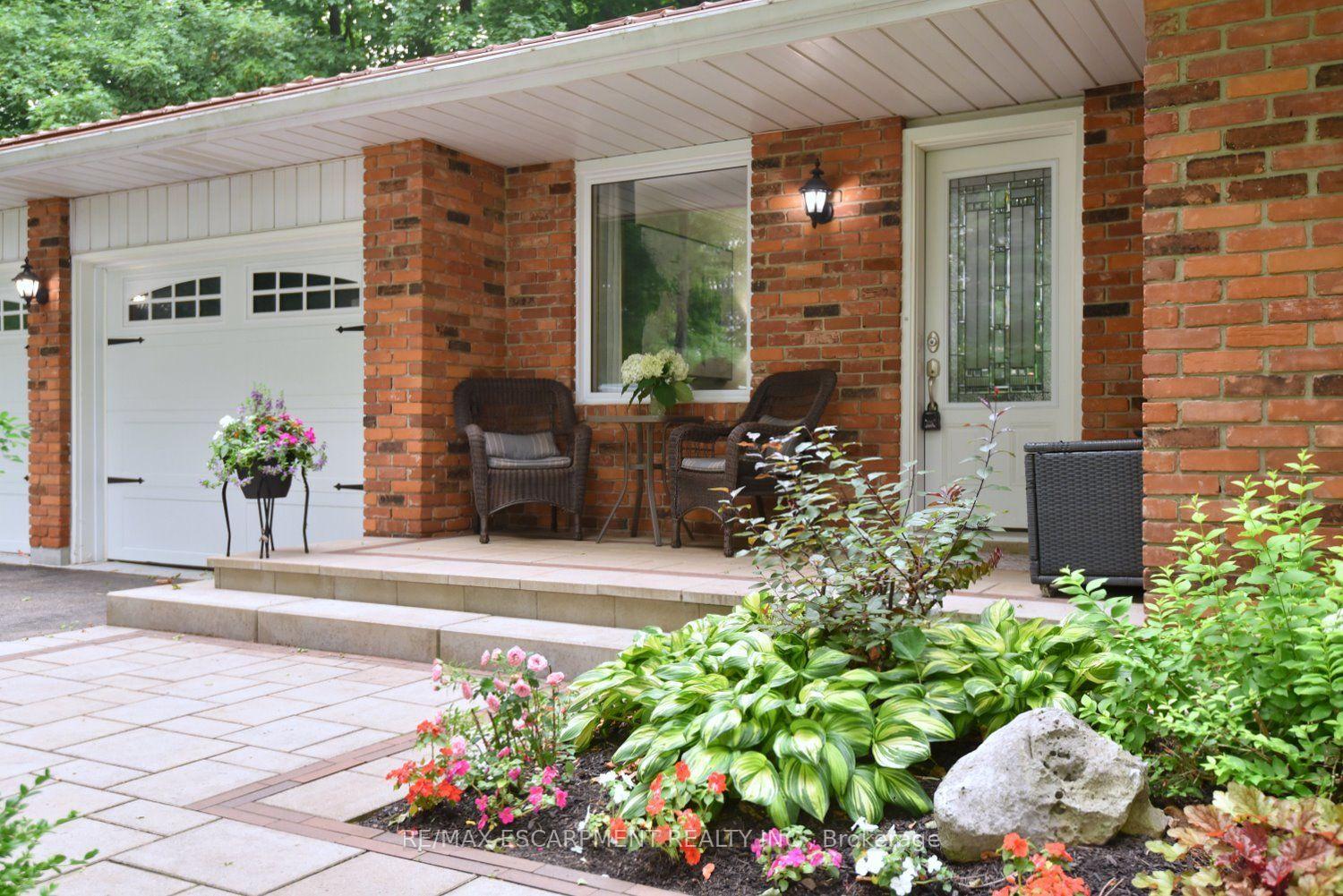 Photo 6 of 421 8th Concession Road E, Hamilton, Rural Flamborough — HOMEH