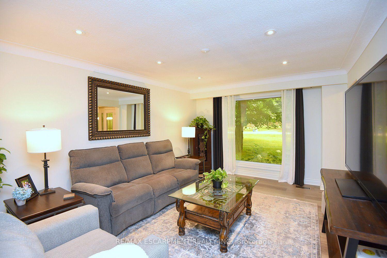 Photo 14 of 421 8th Concession Road E, Hamilton, Rural Flamborough — HOMEH