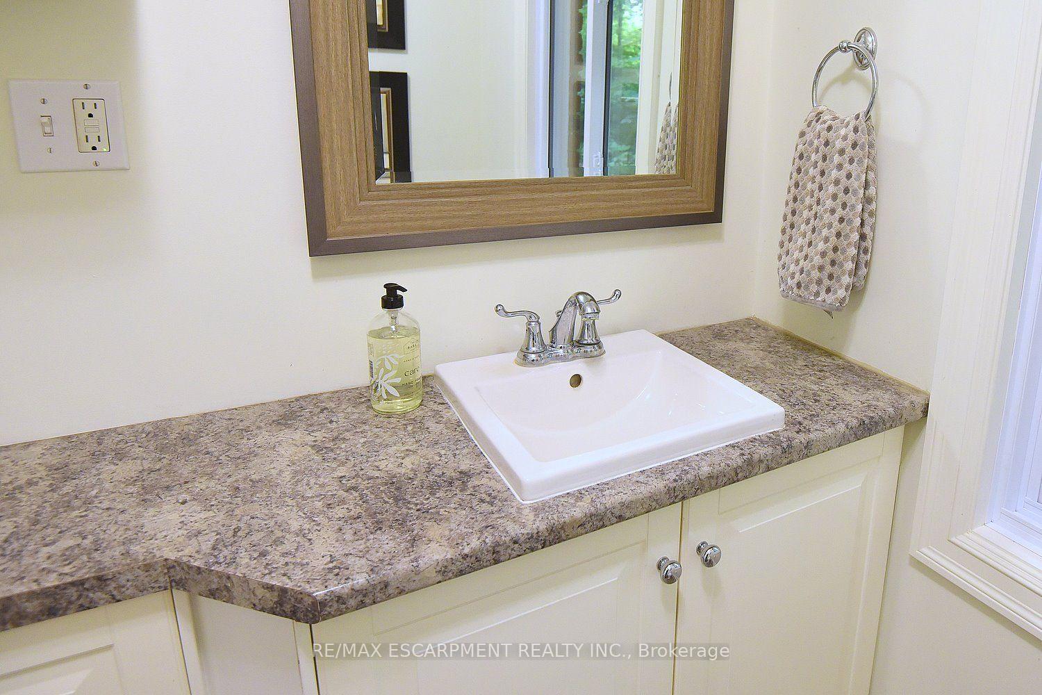 Photo 31 of 421 8th Concession Road E, Hamilton, Rural Flamborough — HOMEH