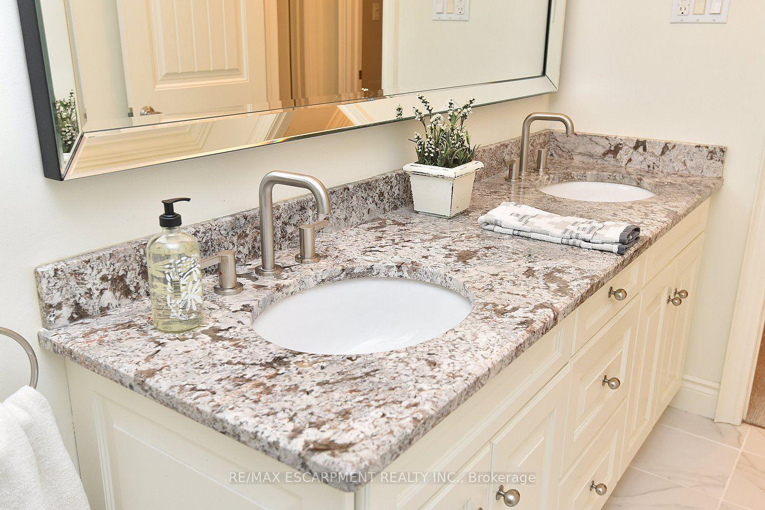Photo 38 of 421 8th Concession Road E, Hamilton, Rural Flamborough — HOMEH
