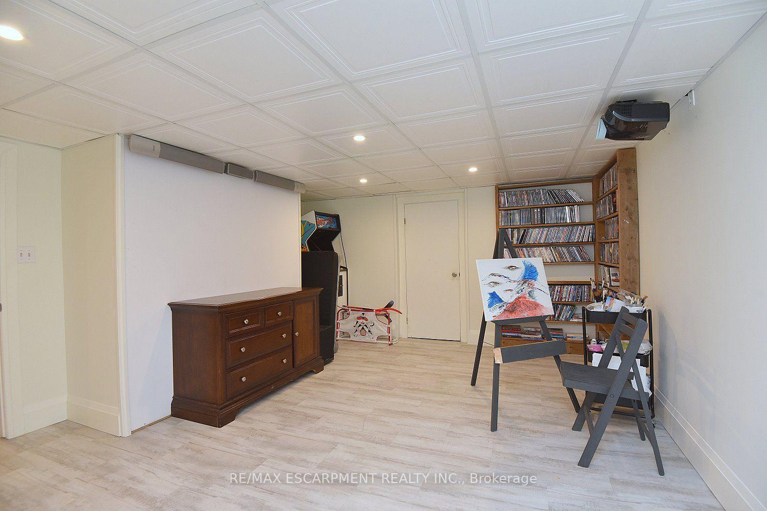 Photo 43 of 421 8th Concession Road E, Hamilton, Rural Flamborough — HOMEH