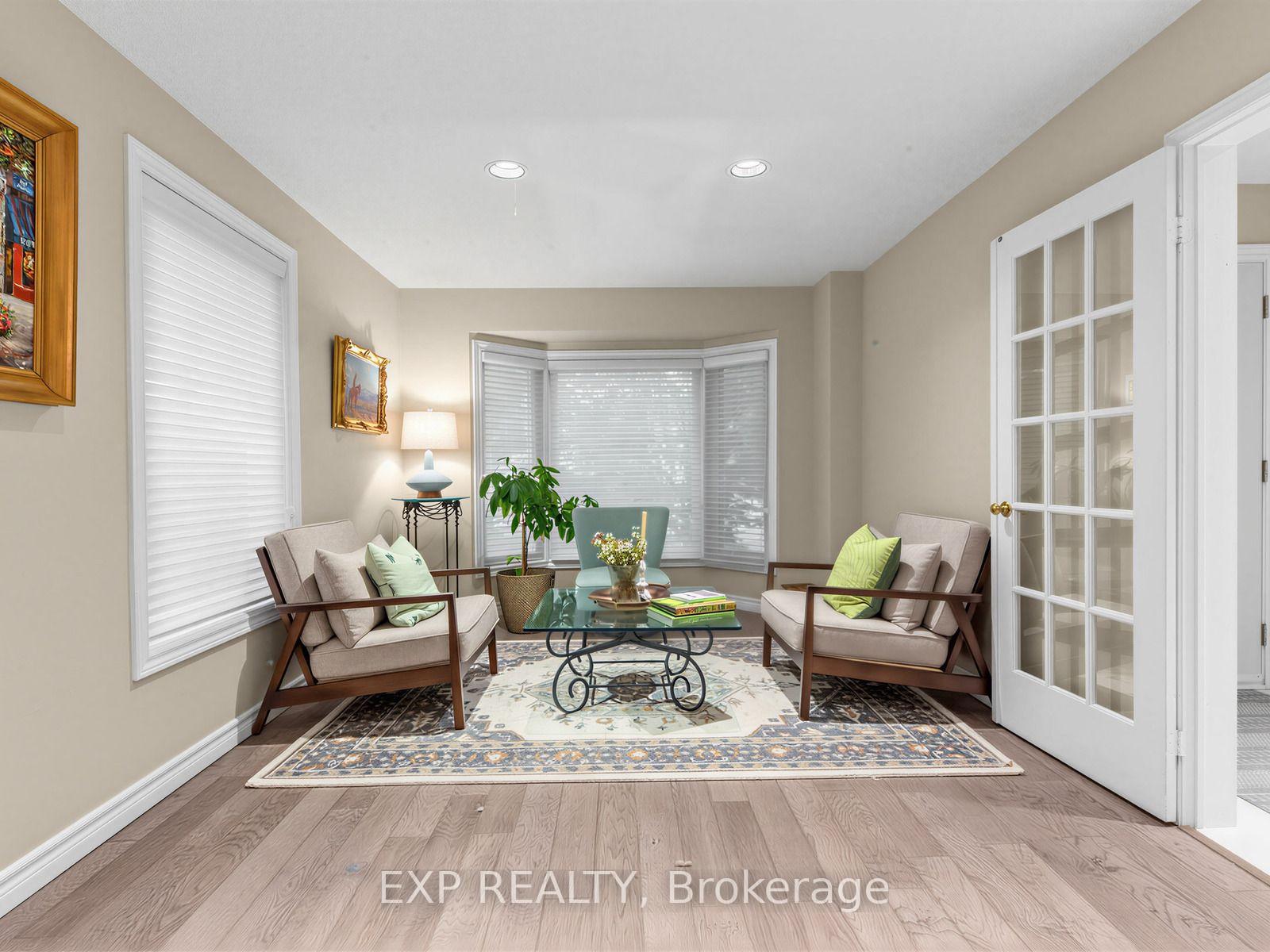 Photo 5 of 129 Franklin Avenue, Vaughan, Crestwood-Springfarm-Yorkhill — HOMEH