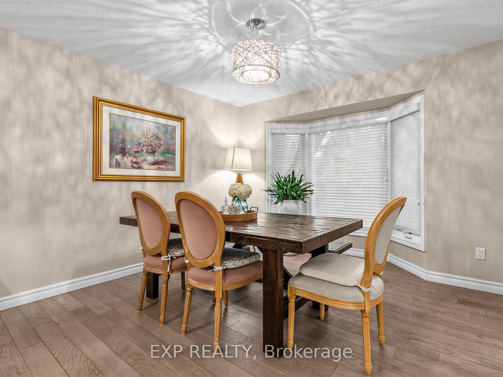 Photo 7 of 129 Franklin Avenue, Vaughan, Crestwood-Springfarm-Yorkhill — HOMEH