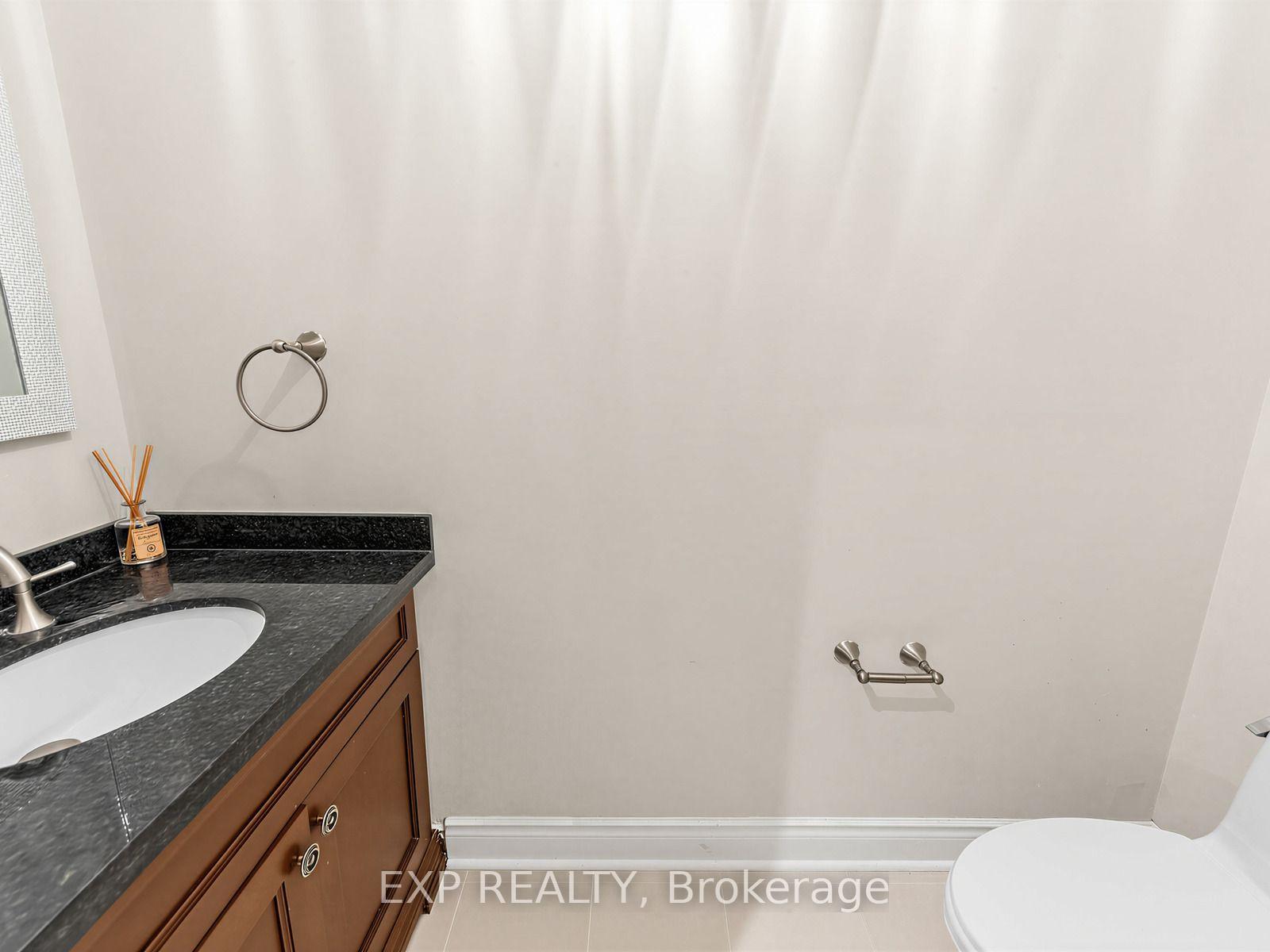 Photo 13 of 129 Franklin Avenue, Vaughan, Crestwood-Springfarm-Yorkhill — HOMEH