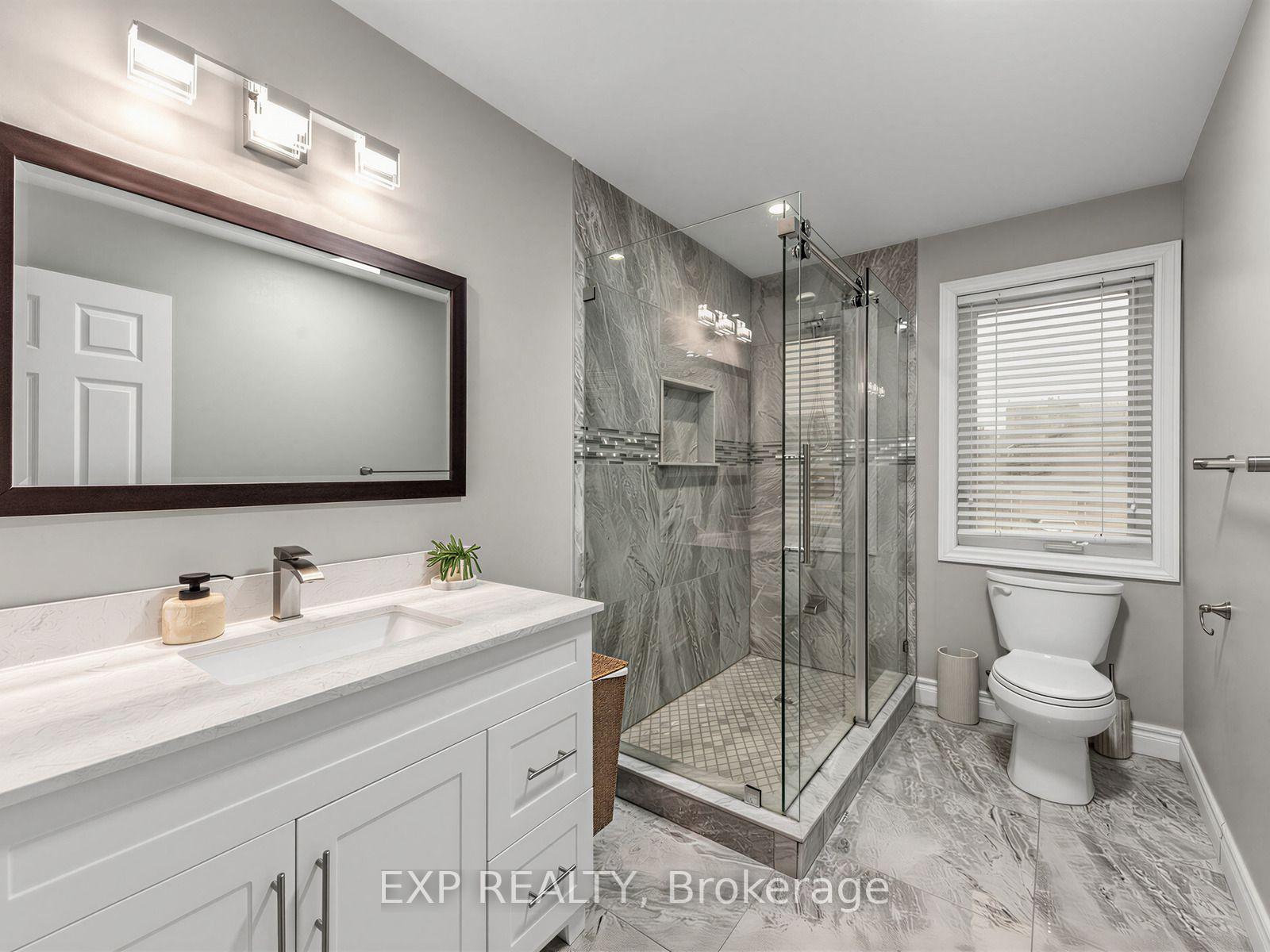 Photo 25 of 129 Franklin Avenue, Vaughan, Crestwood-Springfarm-Yorkhill — HOMEH