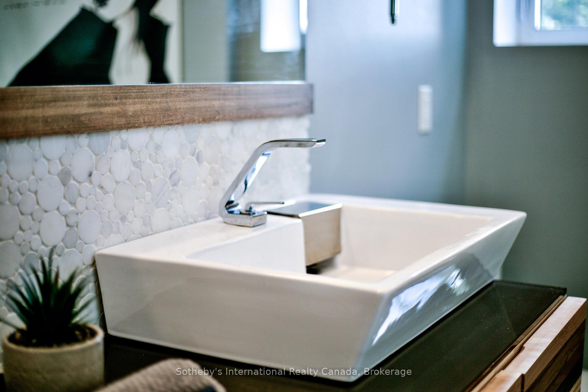 Photo 37 of 457 2nd Avenue W, Owen Sound — HOMEH