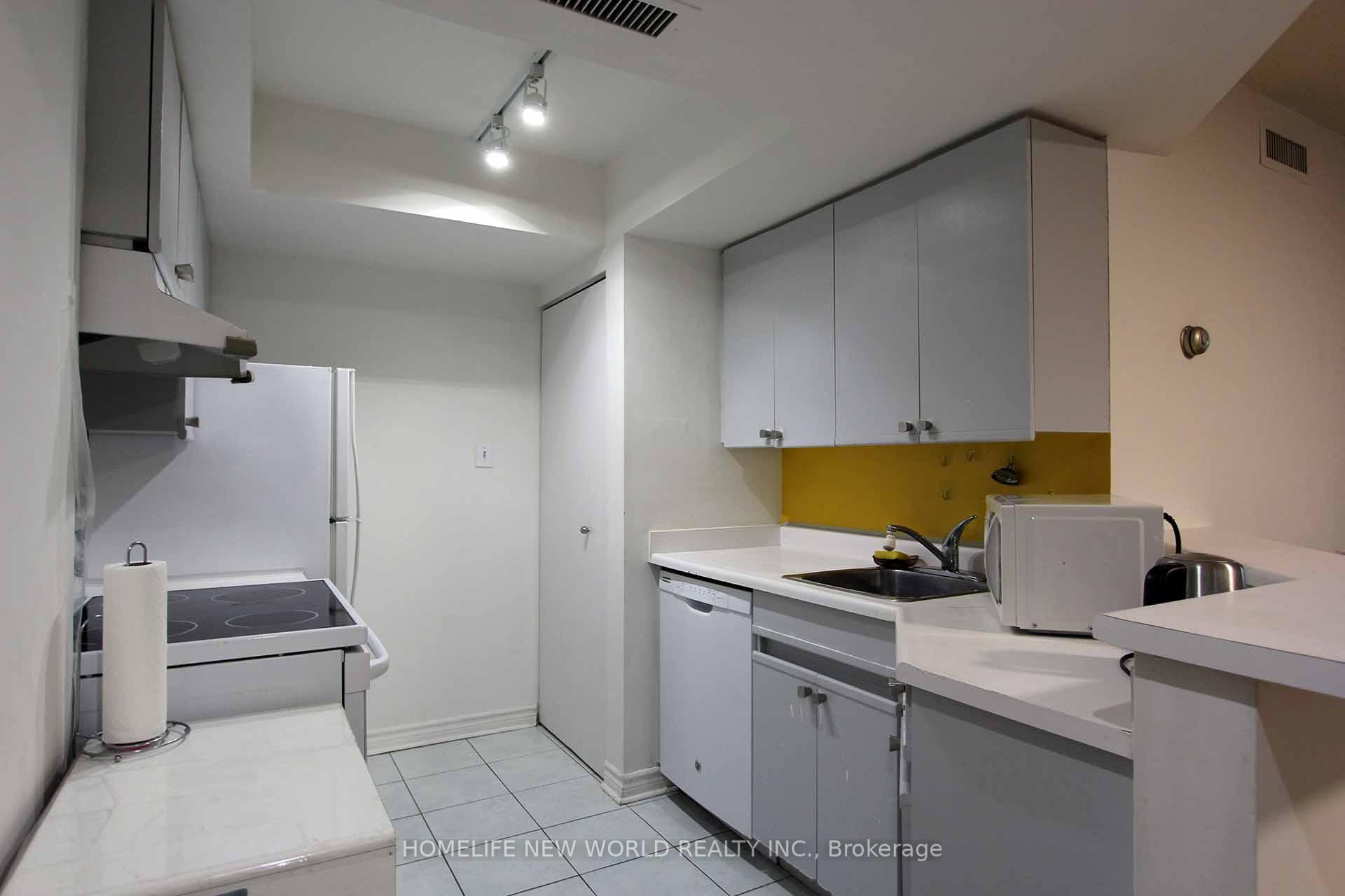 Photo 6 of Unit 2012, 1001 Bay Street, Toronto, Bay Street Corridor — HOMEH