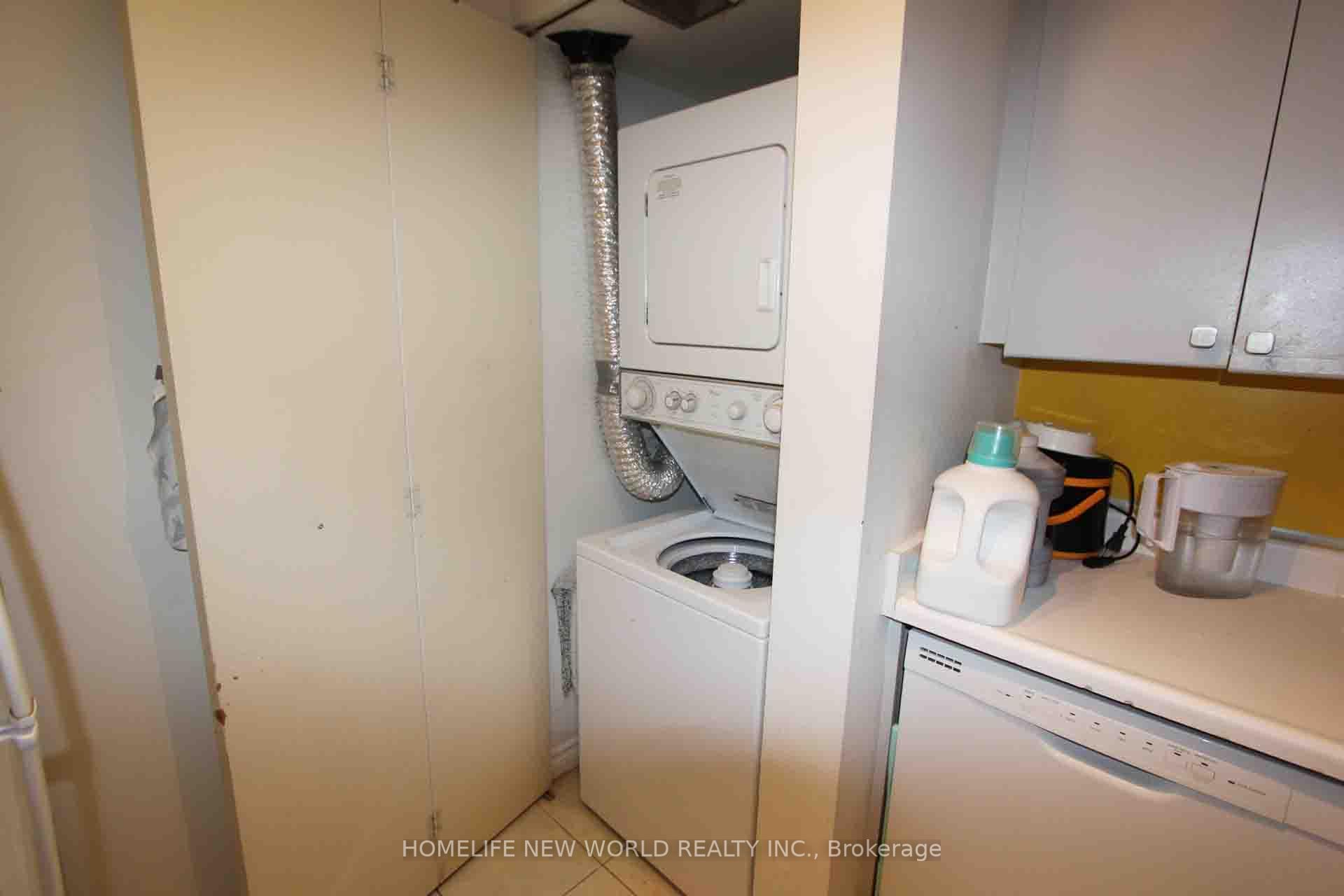 Photo 8 of Unit 2012, 1001 Bay Street, Toronto, Bay Street Corridor — HOMEH