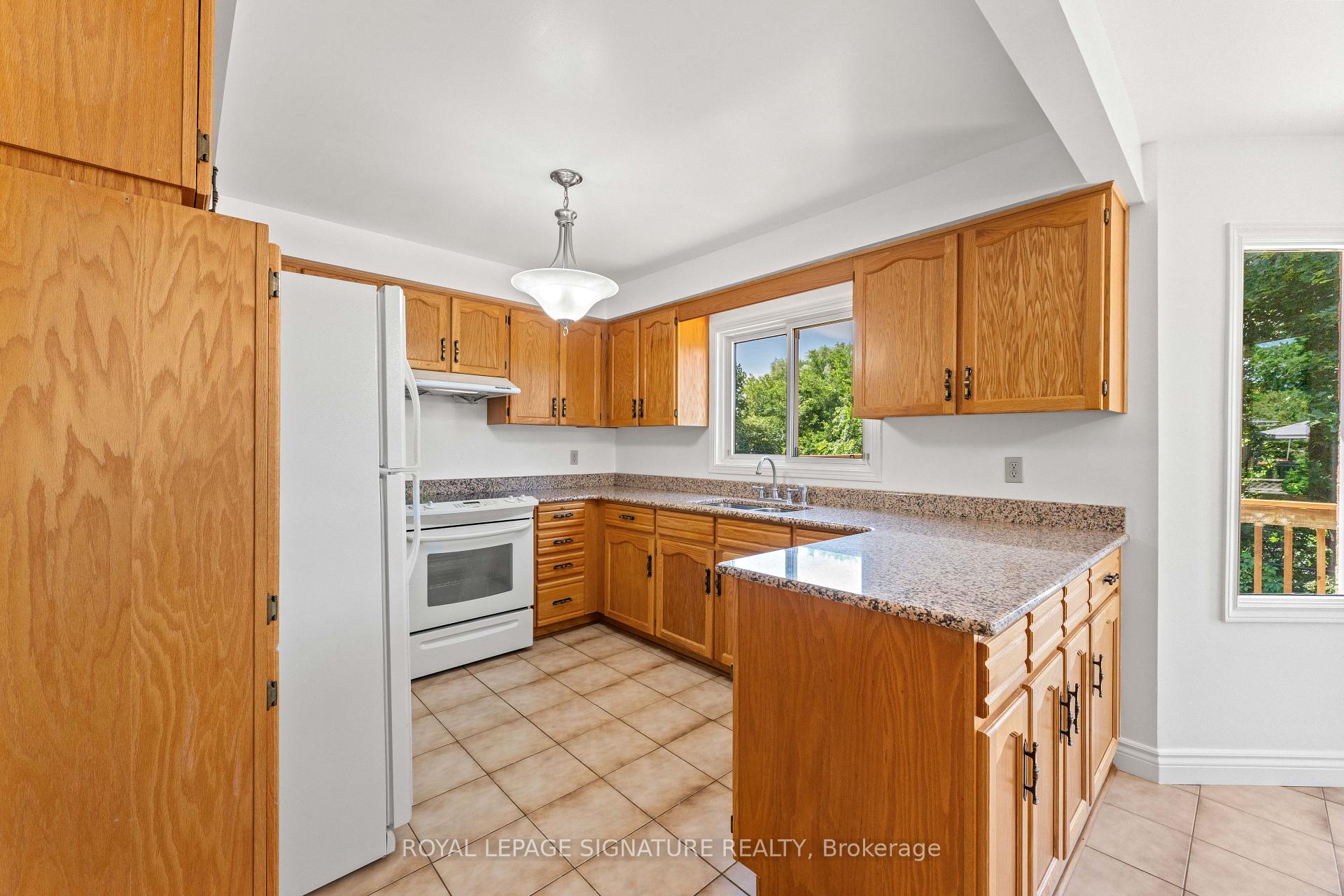 Photo 8 of 36 Jason Street, Vaughan, Brownridge — HOMEH