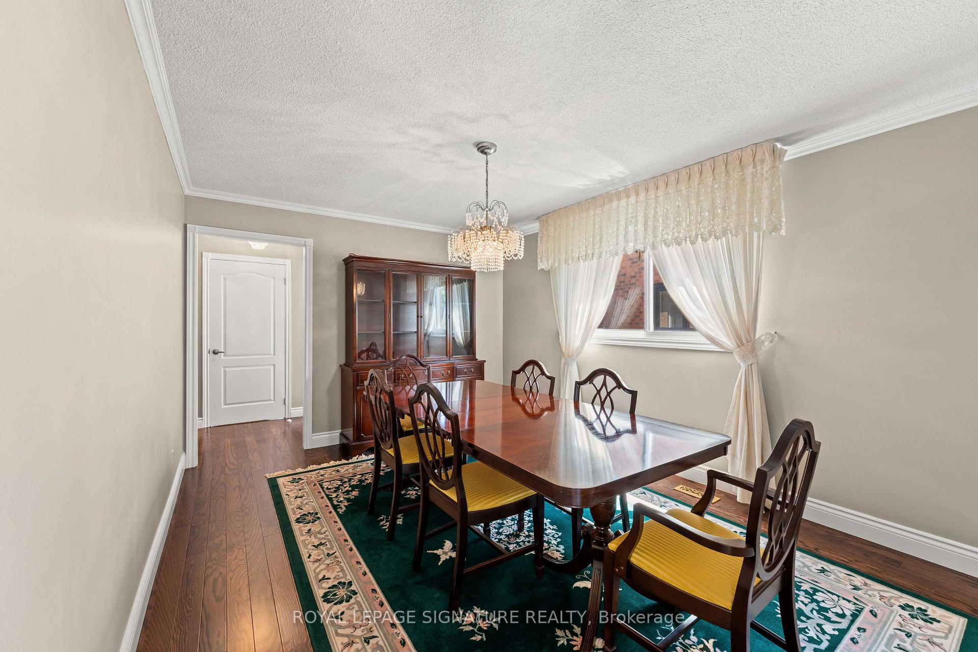 Photo 10 of 36 Jason Street, Vaughan, Brownridge — HOMEH