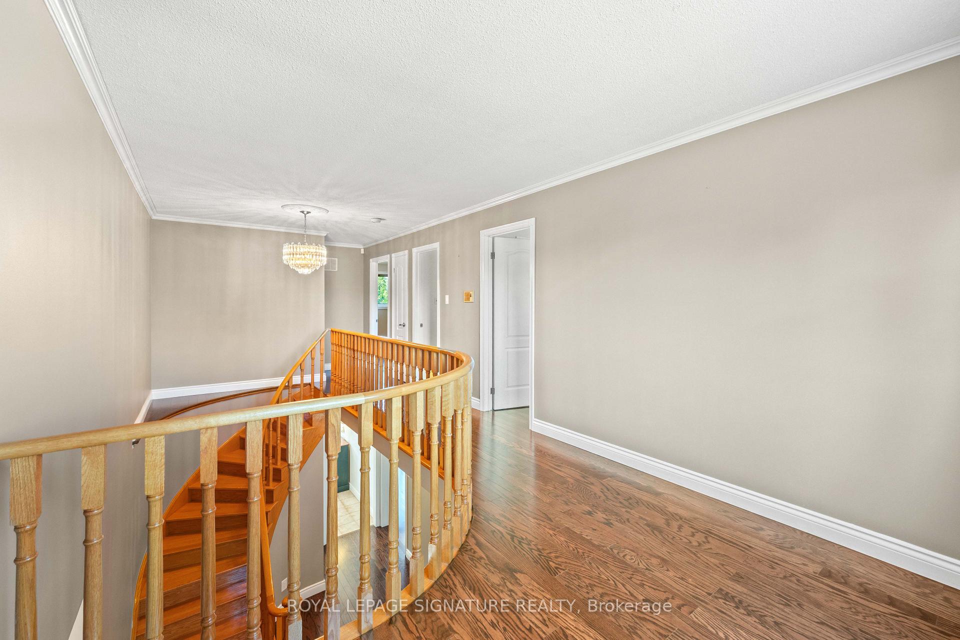 Photo 11 of 36 Jason Street, Vaughan, Brownridge — HOMEH