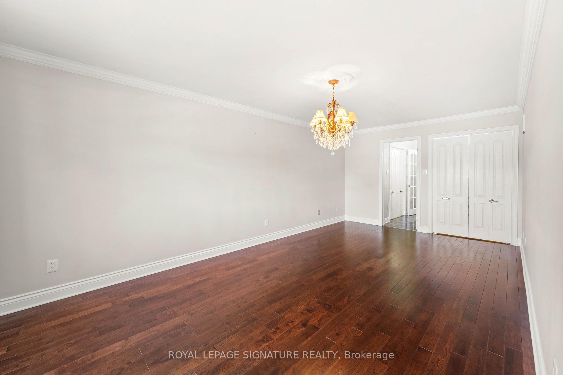 Photo 12 of 36 Jason Street, Vaughan, Brownridge — HOMEH