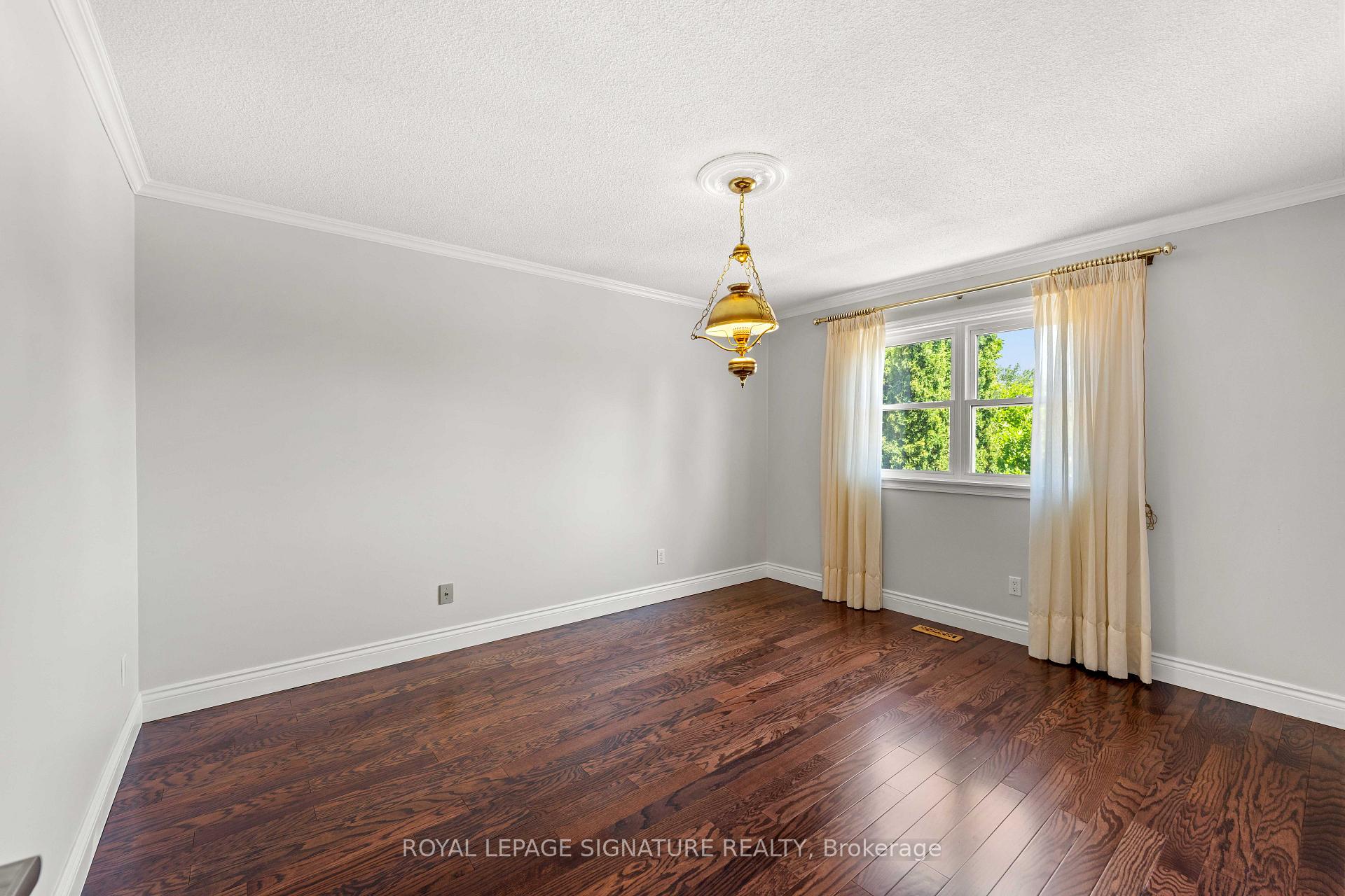 Photo 16 of 36 Jason Street, Vaughan, Brownridge — HOMEH