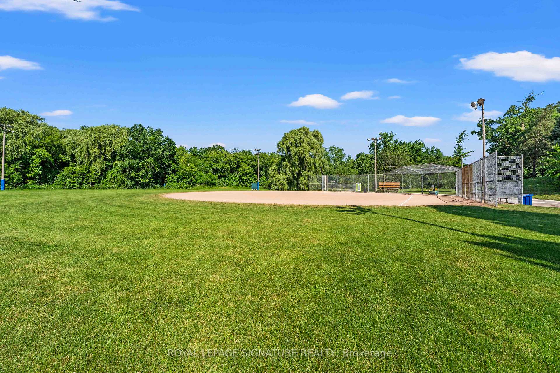 Photo 22 of 36 Jason Street, Vaughan, Brownridge — HOMEH
