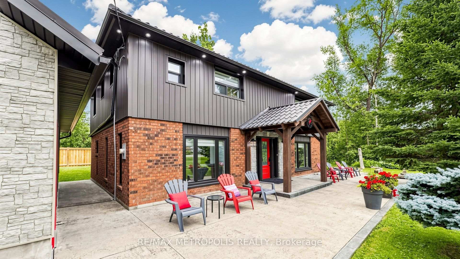 Photo 1 of 2739 Ireton Street E, Innisfil, Rural Innisfil — HOMEH