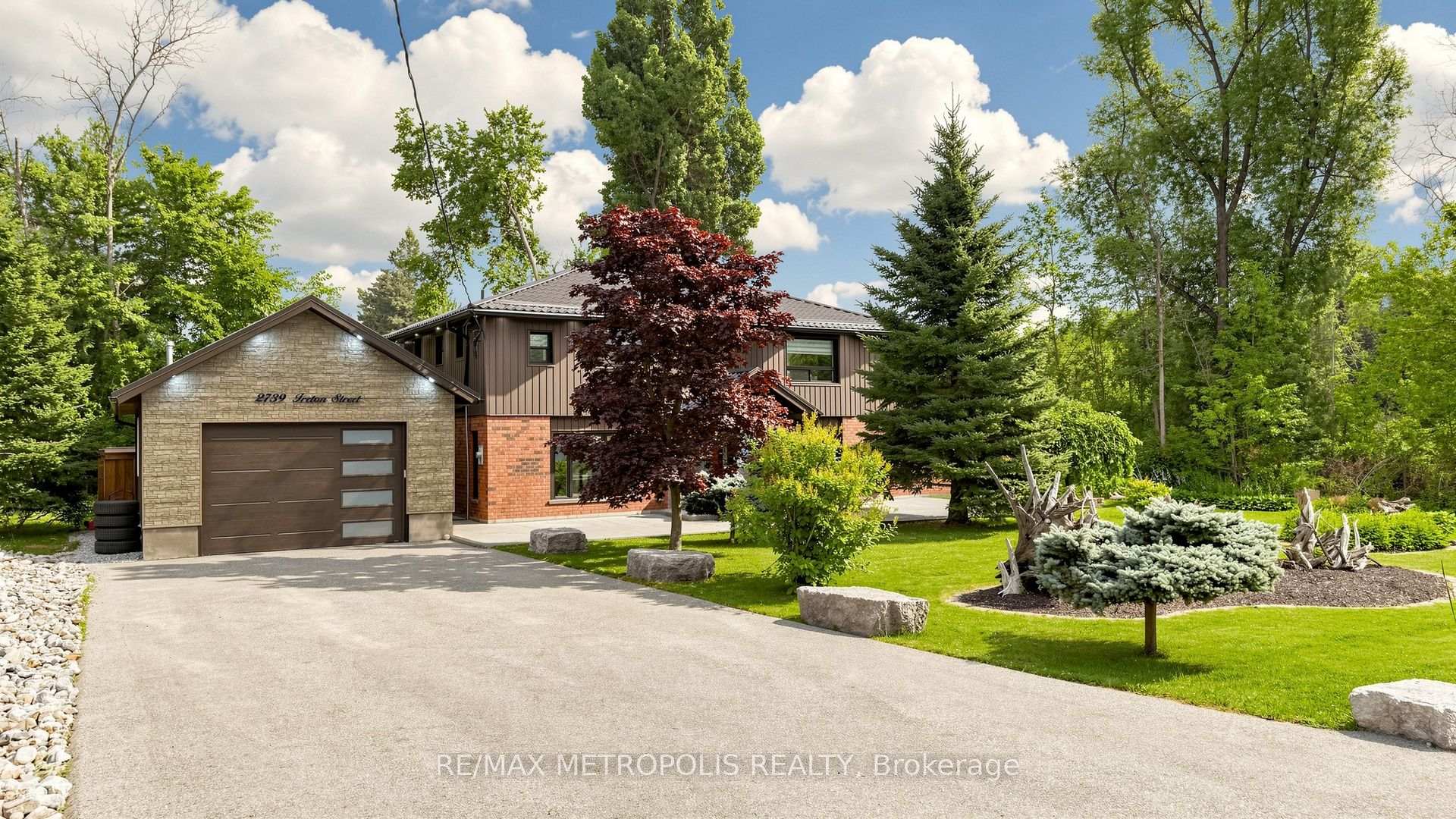 Photo 2 of 2739 Ireton Street E, Innisfil, Rural Innisfil — HOMEH