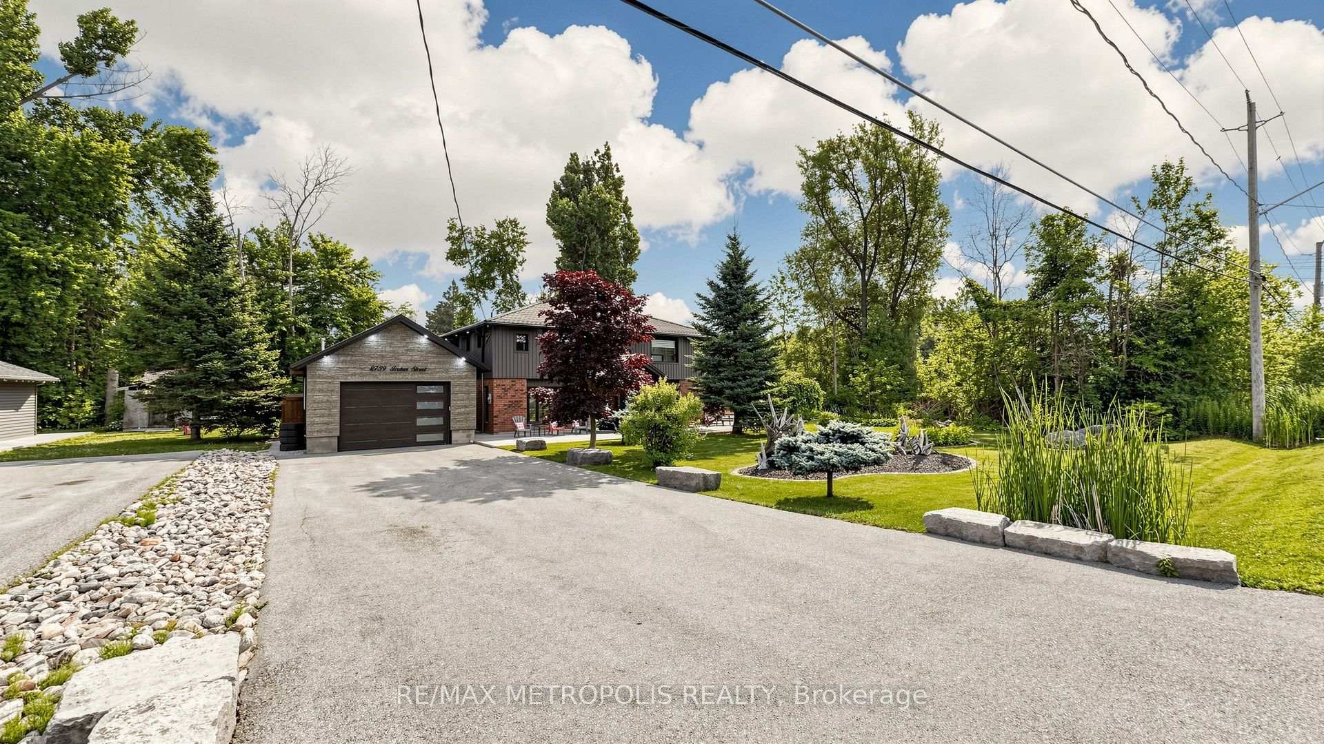 Photo 3 of 2739 Ireton Street E, Innisfil, Rural Innisfil — HOMEH