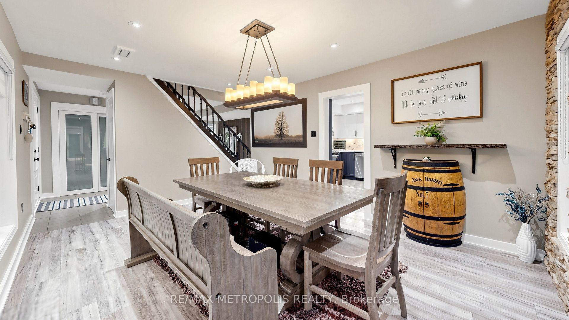 Photo 11 of 2739 Ireton Street E, Innisfil, Rural Innisfil — HOMEH