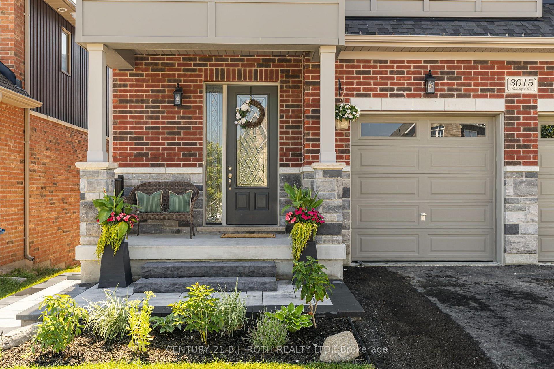 Photo 3 of 3015 Annalysse Drive, Orillia — HOMEH