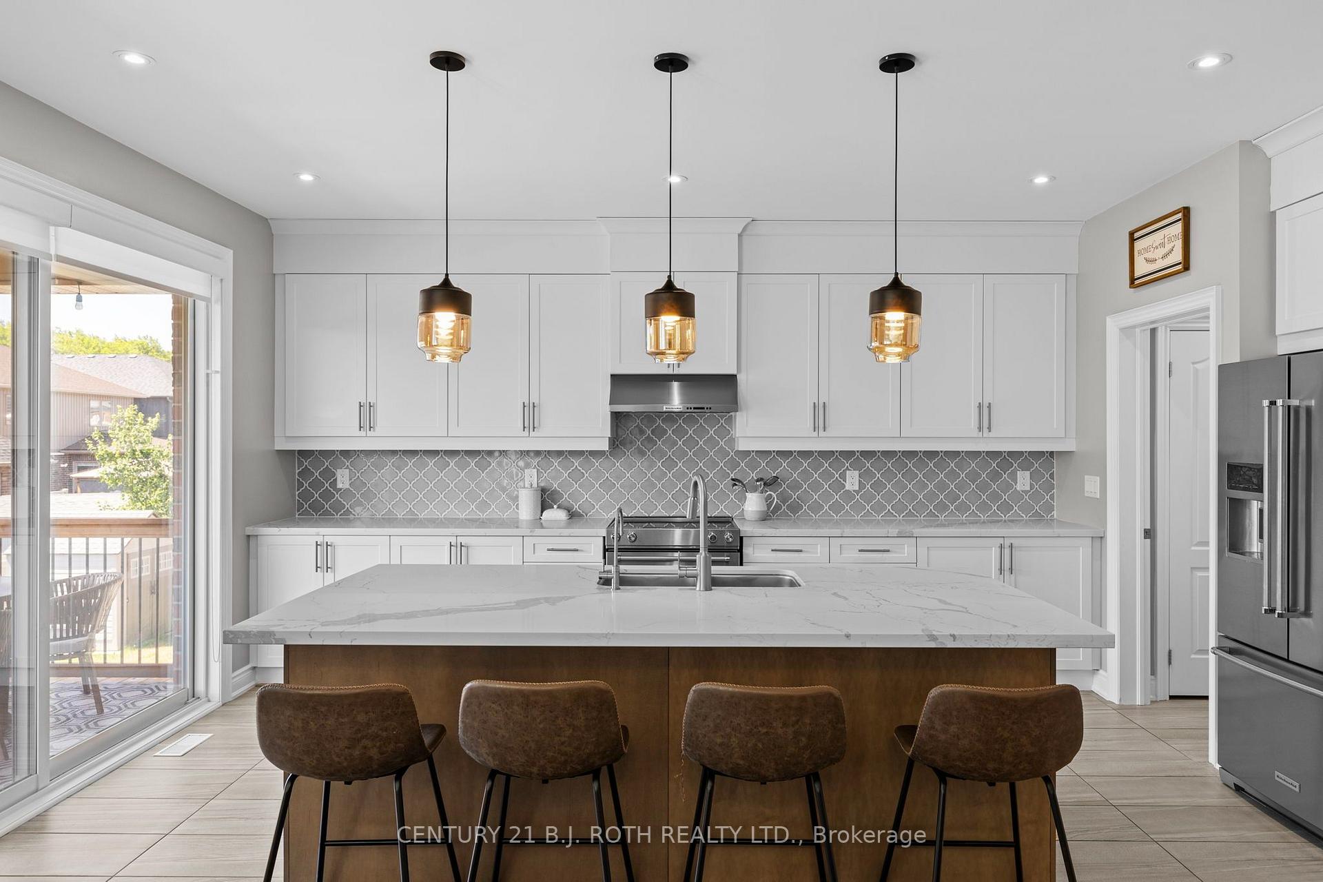 Photo 10 of 3015 Annalysse Drive, Orillia — HOMEH