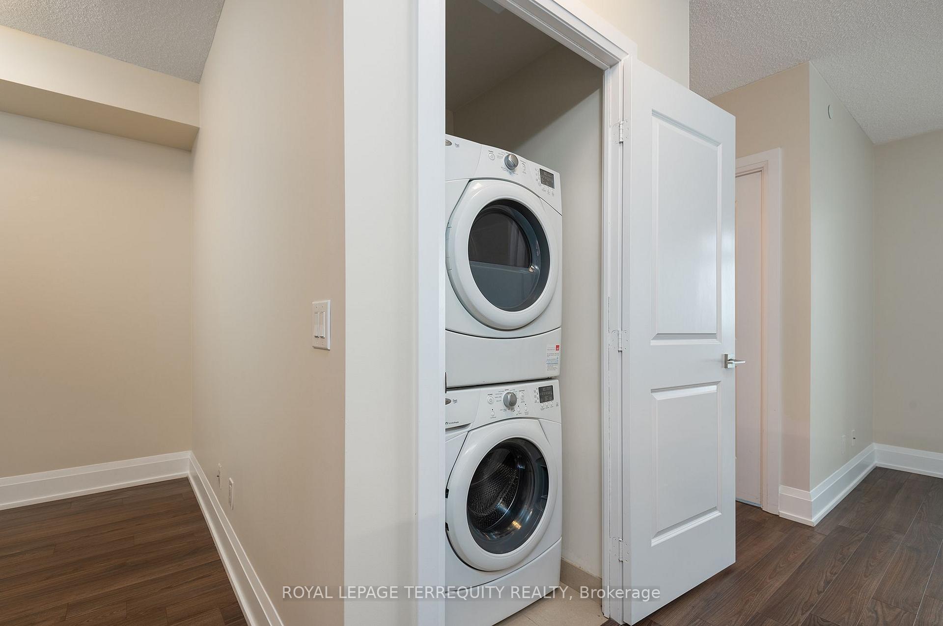 Photo 18 of Unit 911, 1 Old Mill Drive, Toronto, High Park-Swansea — HOMEH