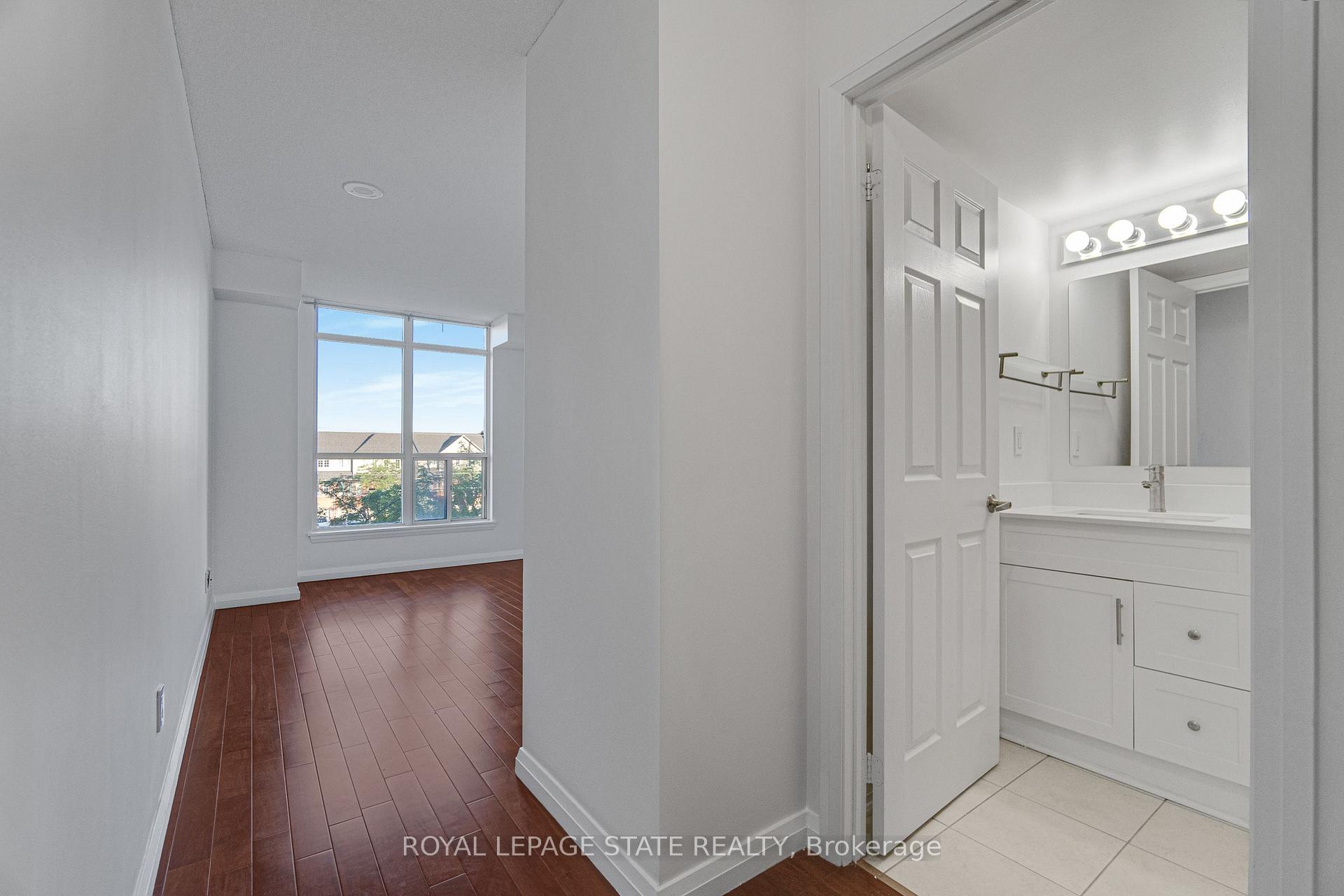 Photo 16 of Unit 301, 220 Forum Drive, Mississauga, Hurontario — HOMEH