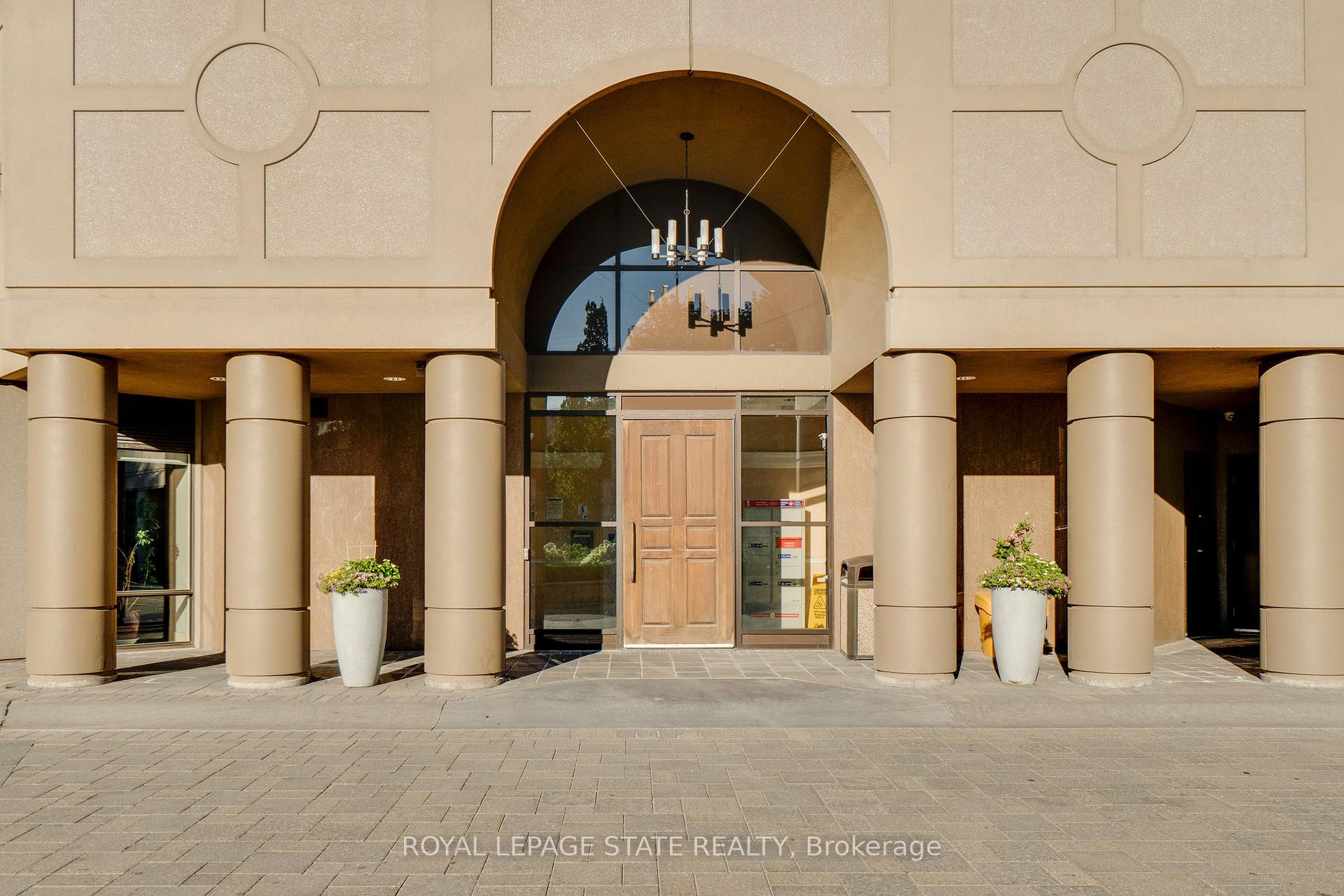 Photo 26 of Unit 301, 220 Forum Drive, Mississauga, Hurontario — HOMEH