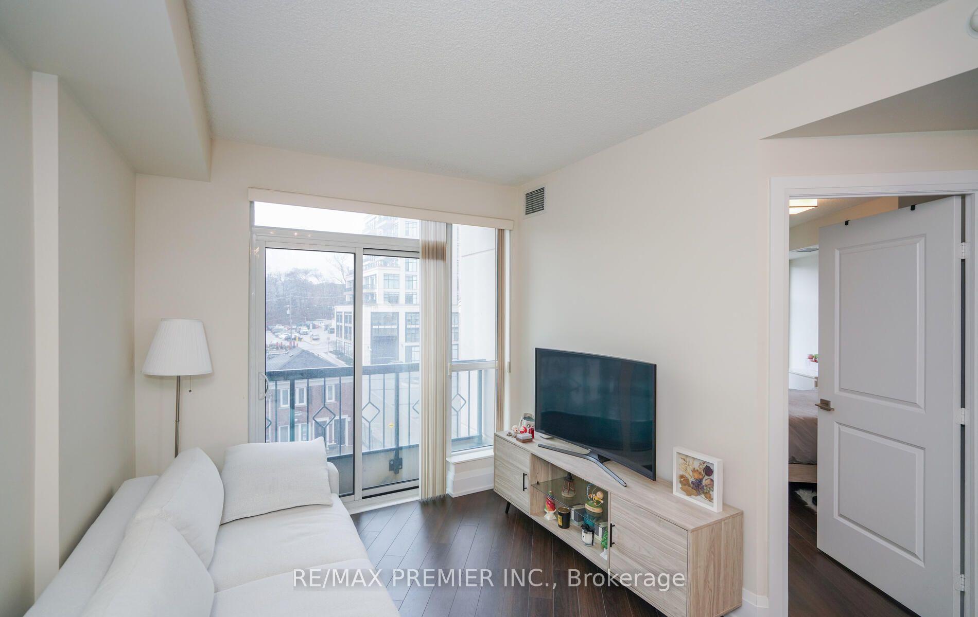 Photo 7 of Unit 303, 2 Old Mill Drive, Toronto, High Park-Swansea — HOMEH