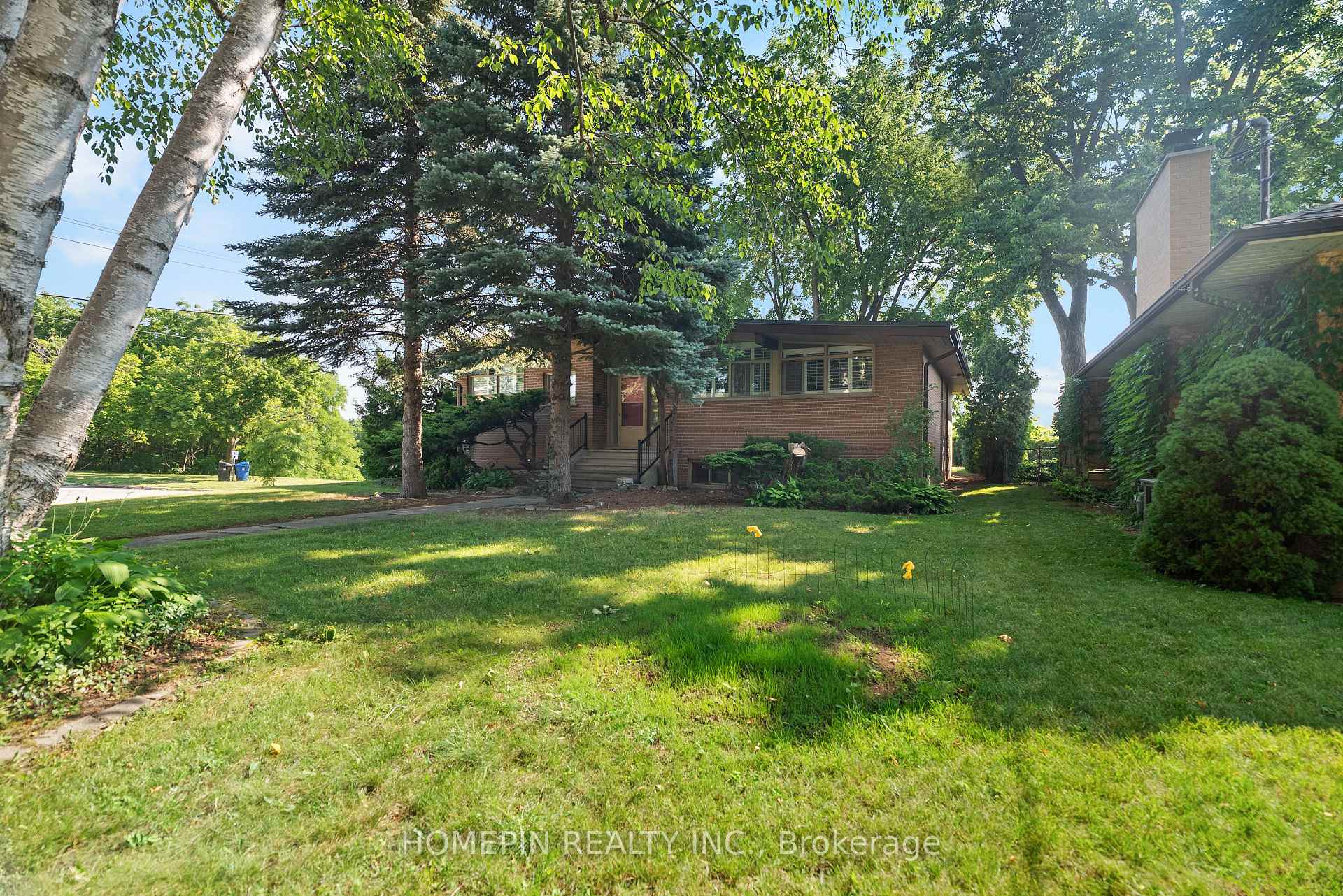 Photo 1 of 25 Grovetree Road, Etobicoke, Thistletown-Beaumonde Heights — HOMEH