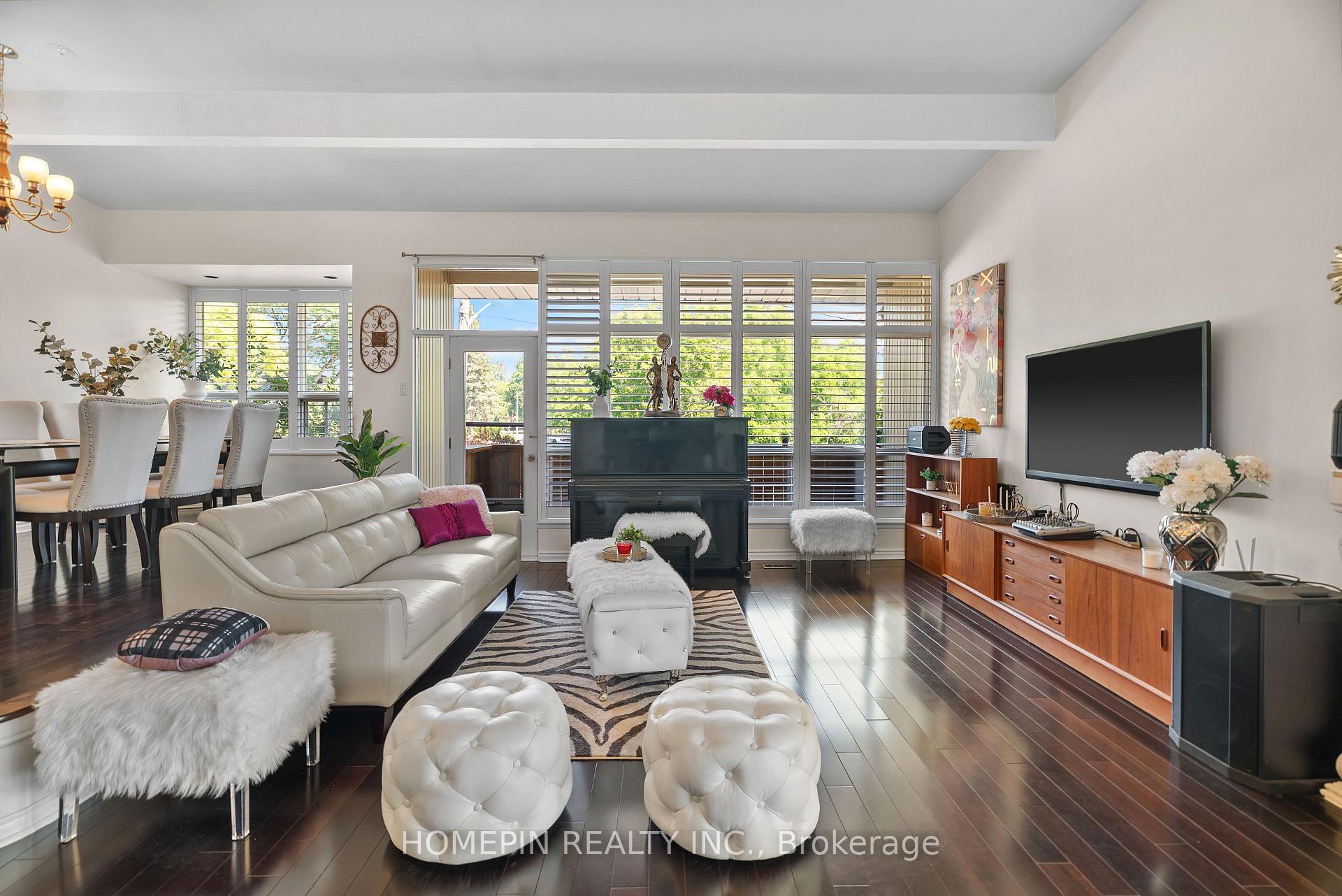 Photo 6 of 25 Grovetree Road, Etobicoke, Thistletown-Beaumonde Heights — HOMEH