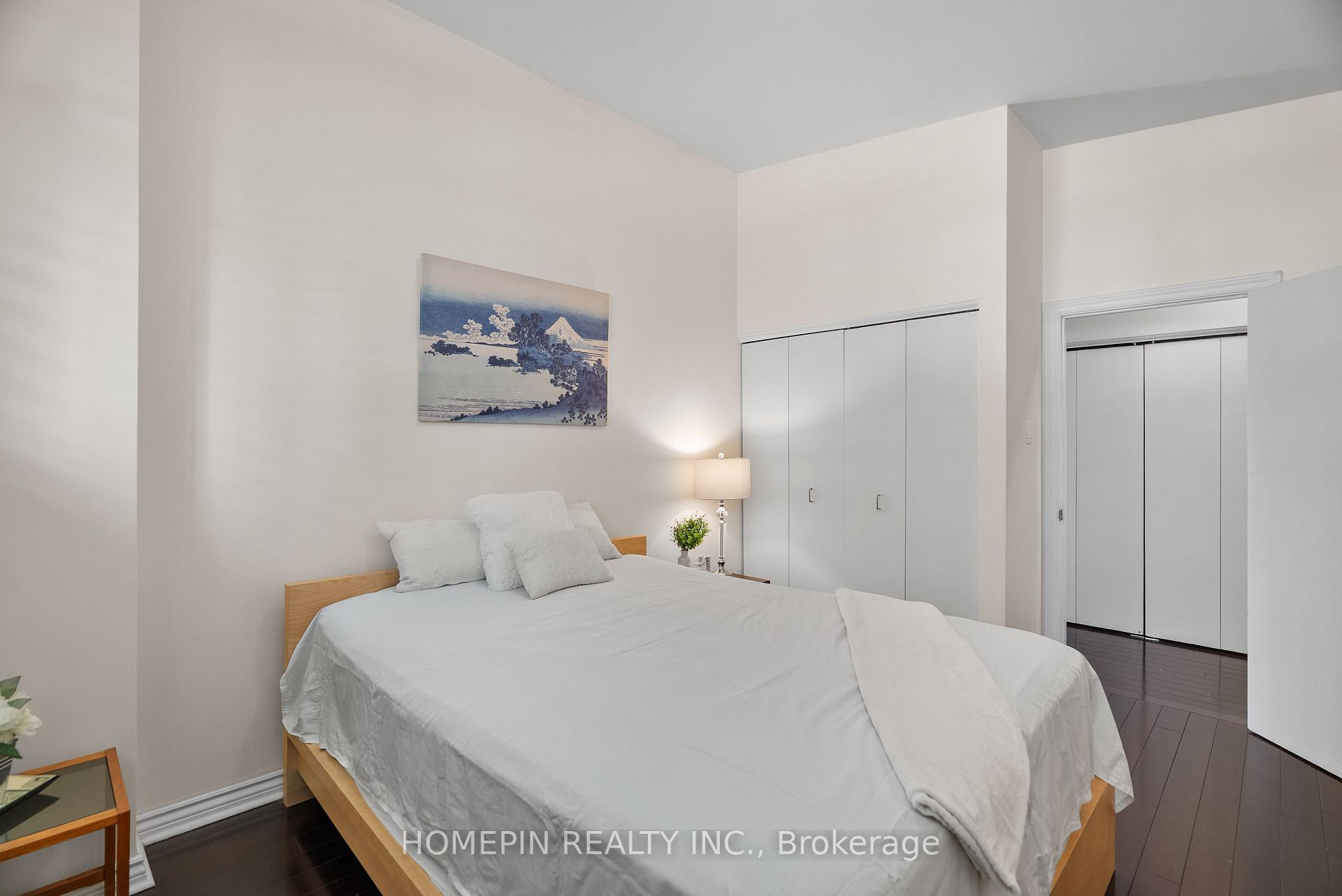 Photo 22 of 25 Grovetree Road, Etobicoke, Thistletown-Beaumonde Heights — HOMEH