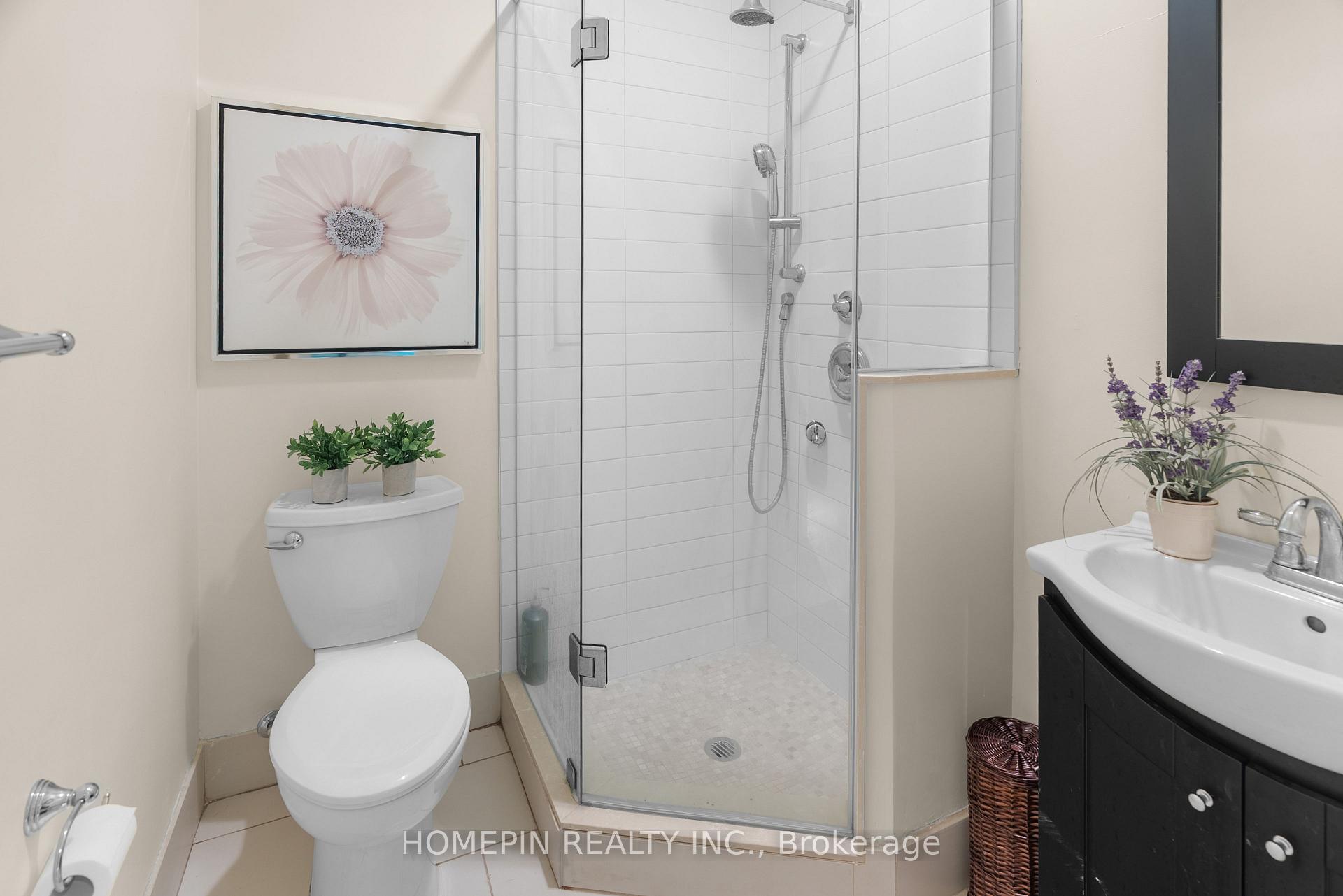 Photo 25 of 25 Grovetree Road, Etobicoke, Thistletown-Beaumonde Heights — HOMEH