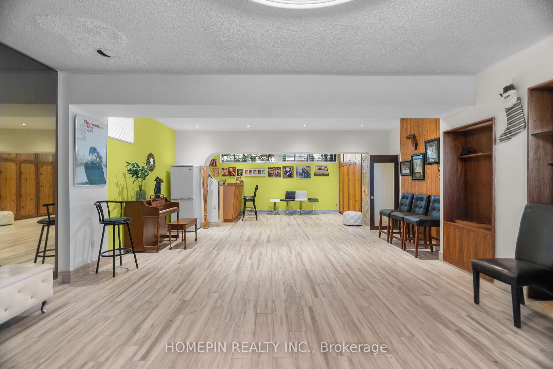 Photo 27 of 25 Grovetree Road, Etobicoke, Thistletown-Beaumonde Heights — HOMEH