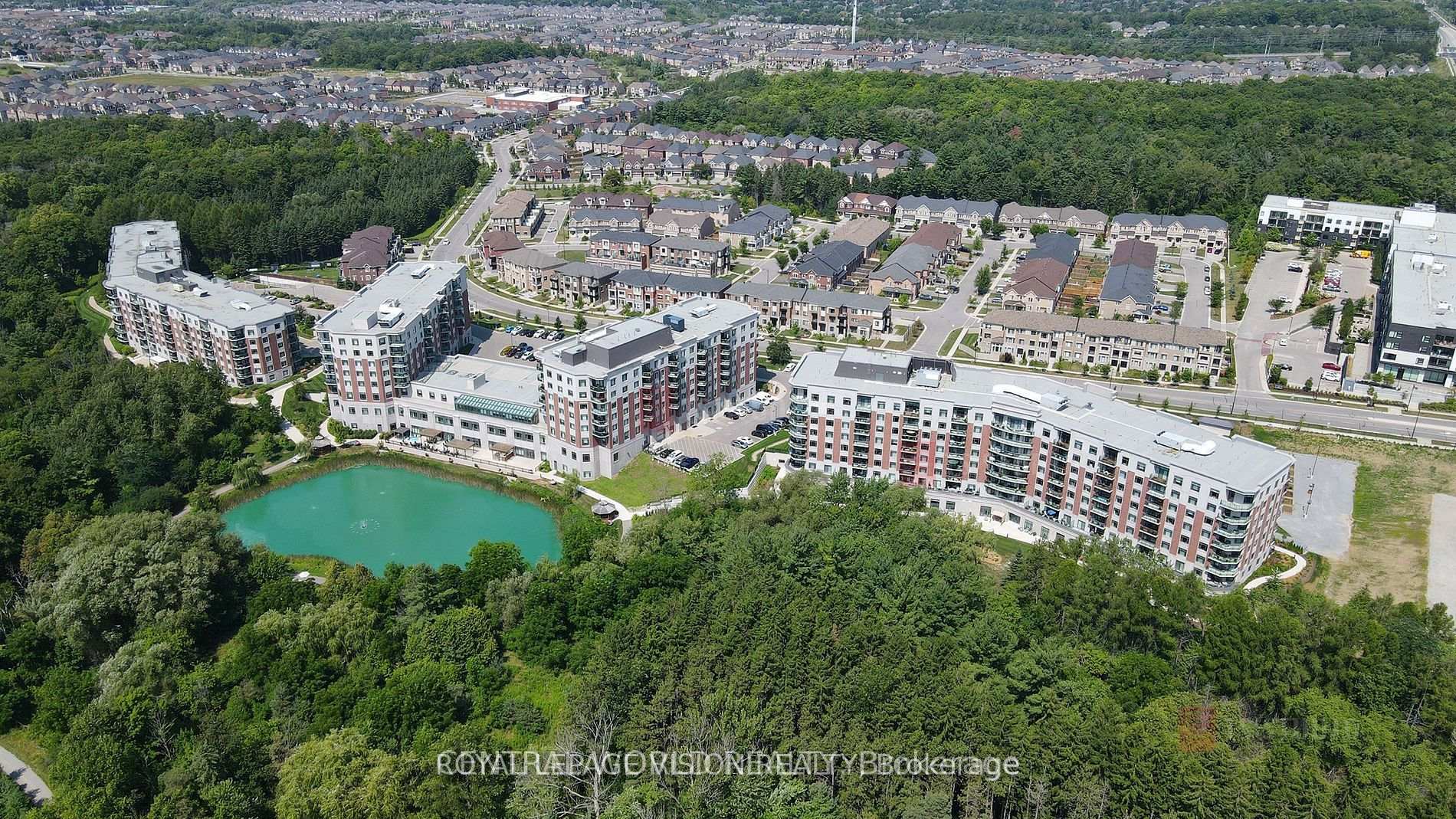 Photo 2 of Unit 403, 440 William Graham Drive, Aurora, Rural Aurora — HOMEH