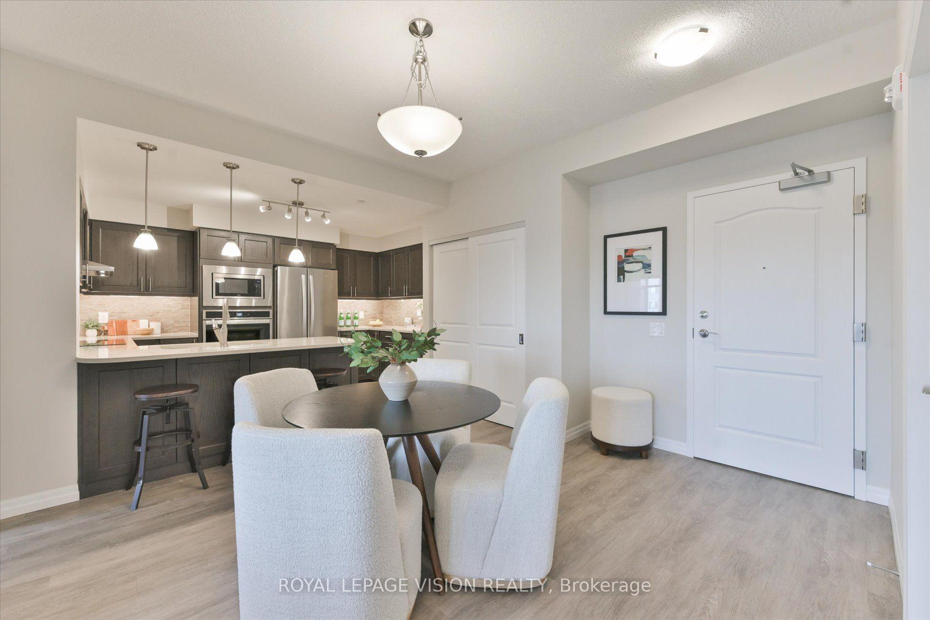 Photo 4 of Unit 403, 440 William Graham Drive, Aurora, Rural Aurora — HOMEH