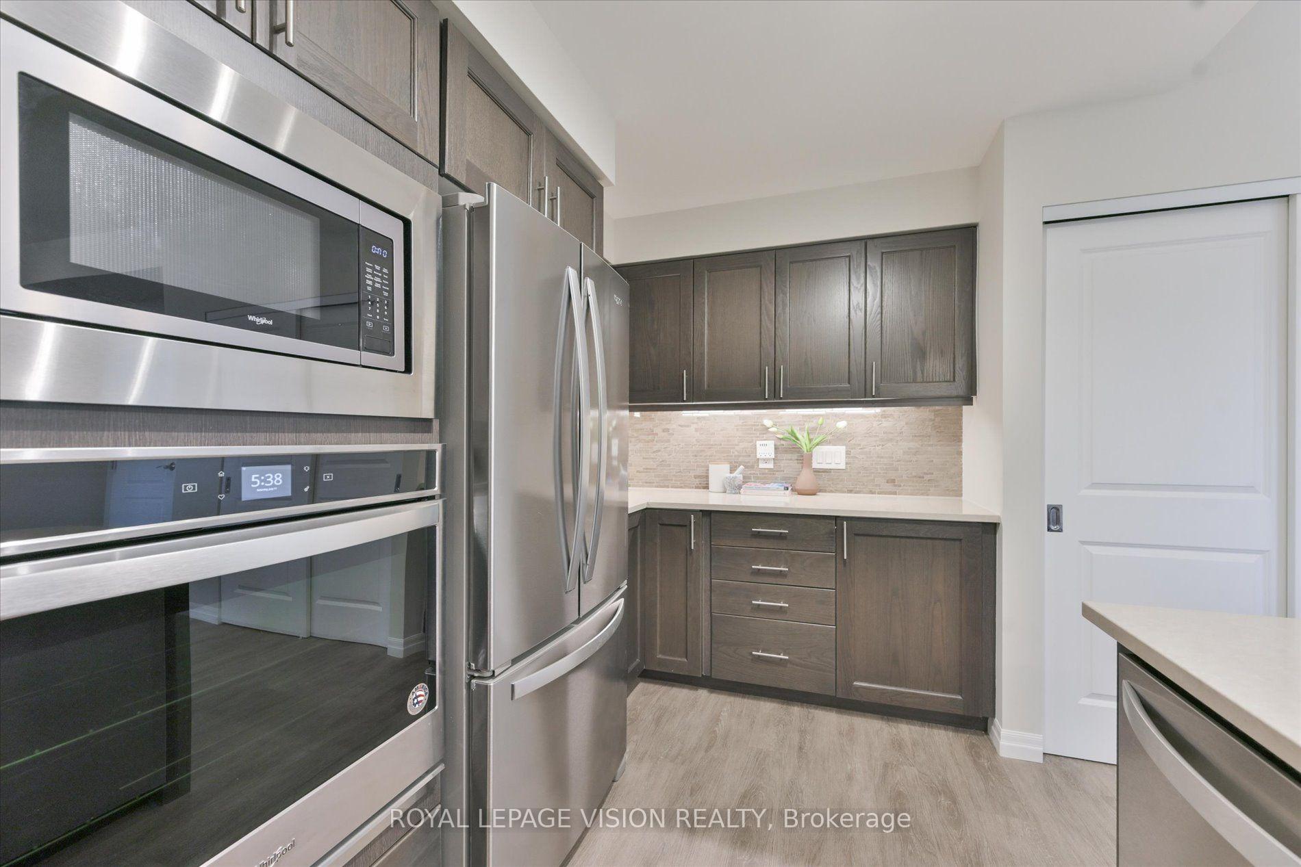 Photo 14 of Unit 403, 440 William Graham Drive, Aurora, Rural Aurora — HOMEH