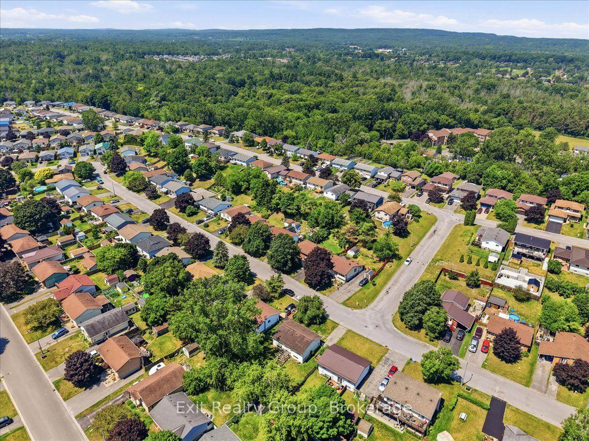 Photo 11 of 23 Van Alstine Drive, Quinte West, Trenton Ward — HOMEH
