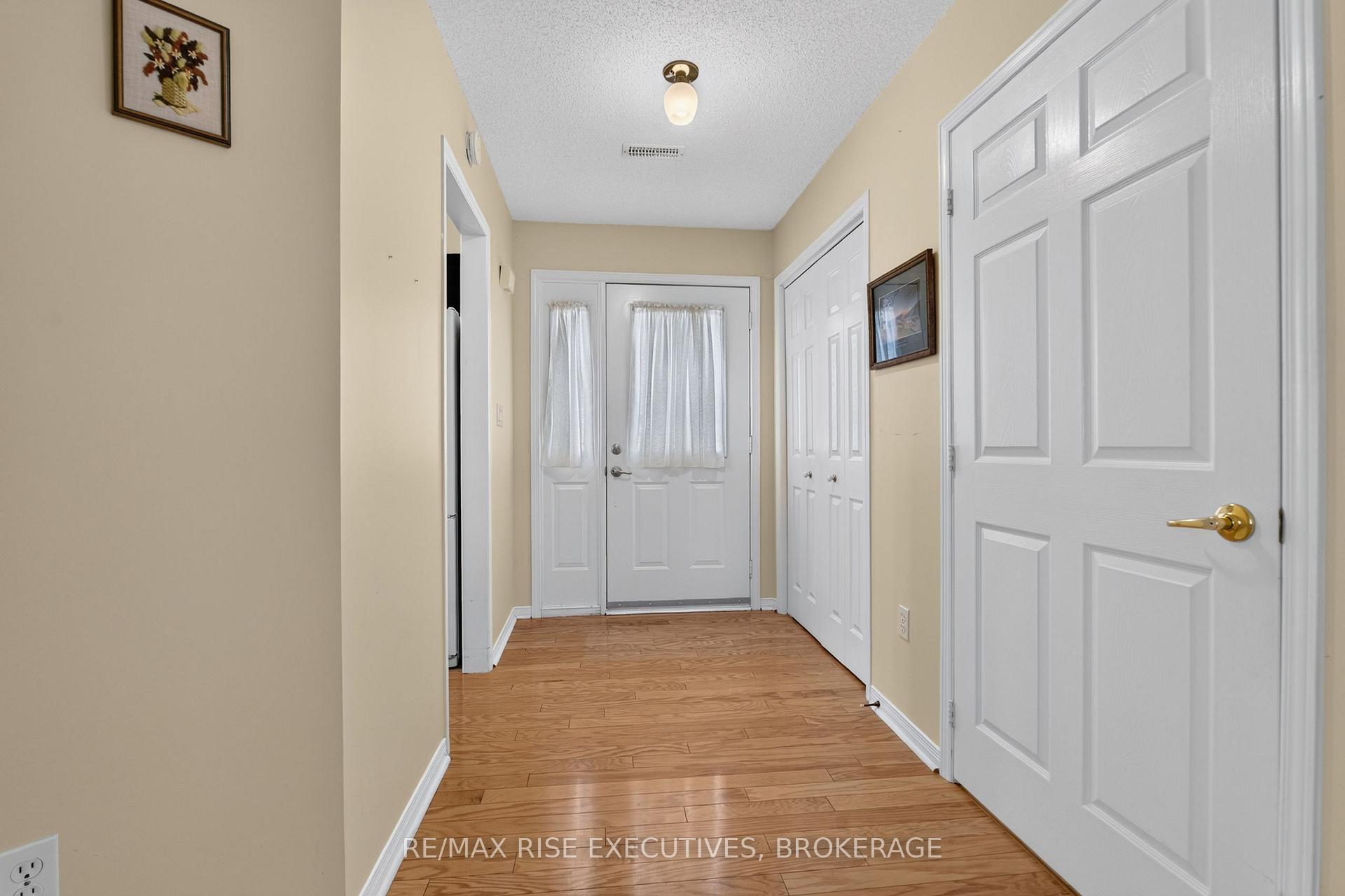 Photo 5 of 956 Ringstead Street, Kingston, City SouthWest — HOMEH