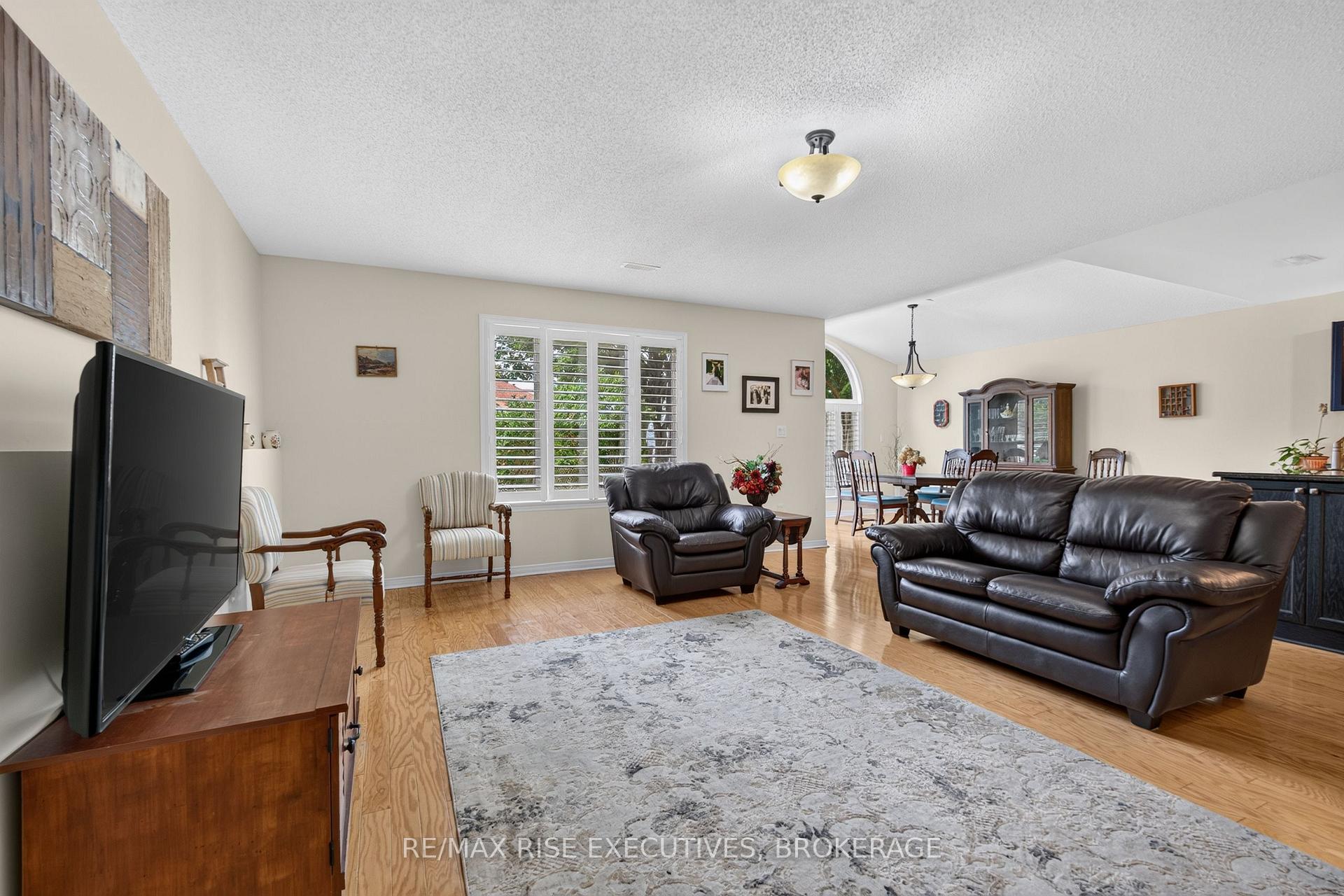 Photo 9 of 956 Ringstead Street, Kingston, City SouthWest — HOMEH