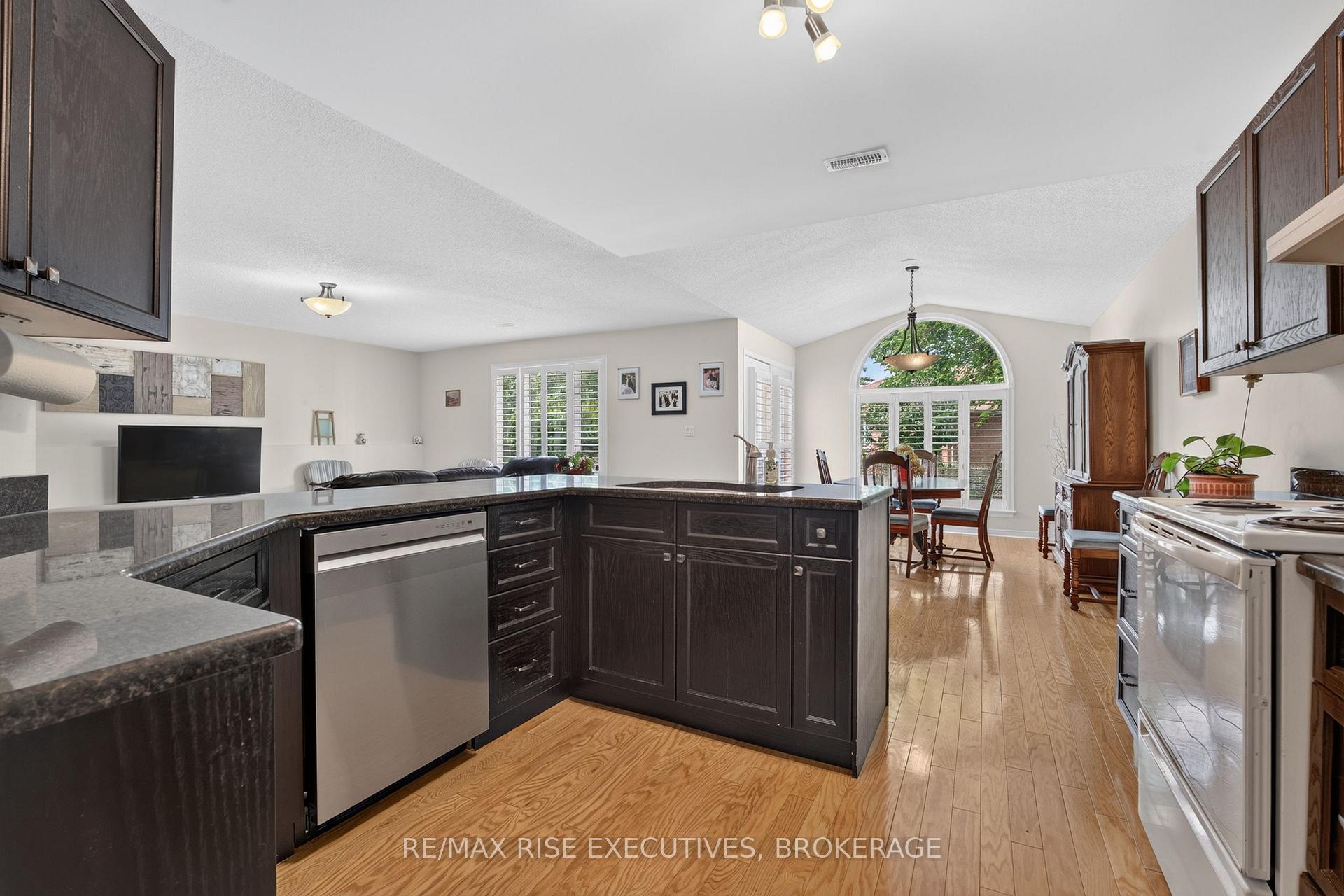Photo 13 of 956 Ringstead Street, Kingston, City SouthWest — HOMEH