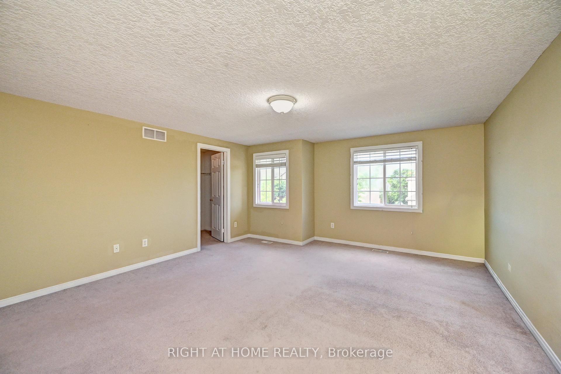 Photo 22 of 760 Paris Boulevard, Waterloo, Beechwood West — HOMEH